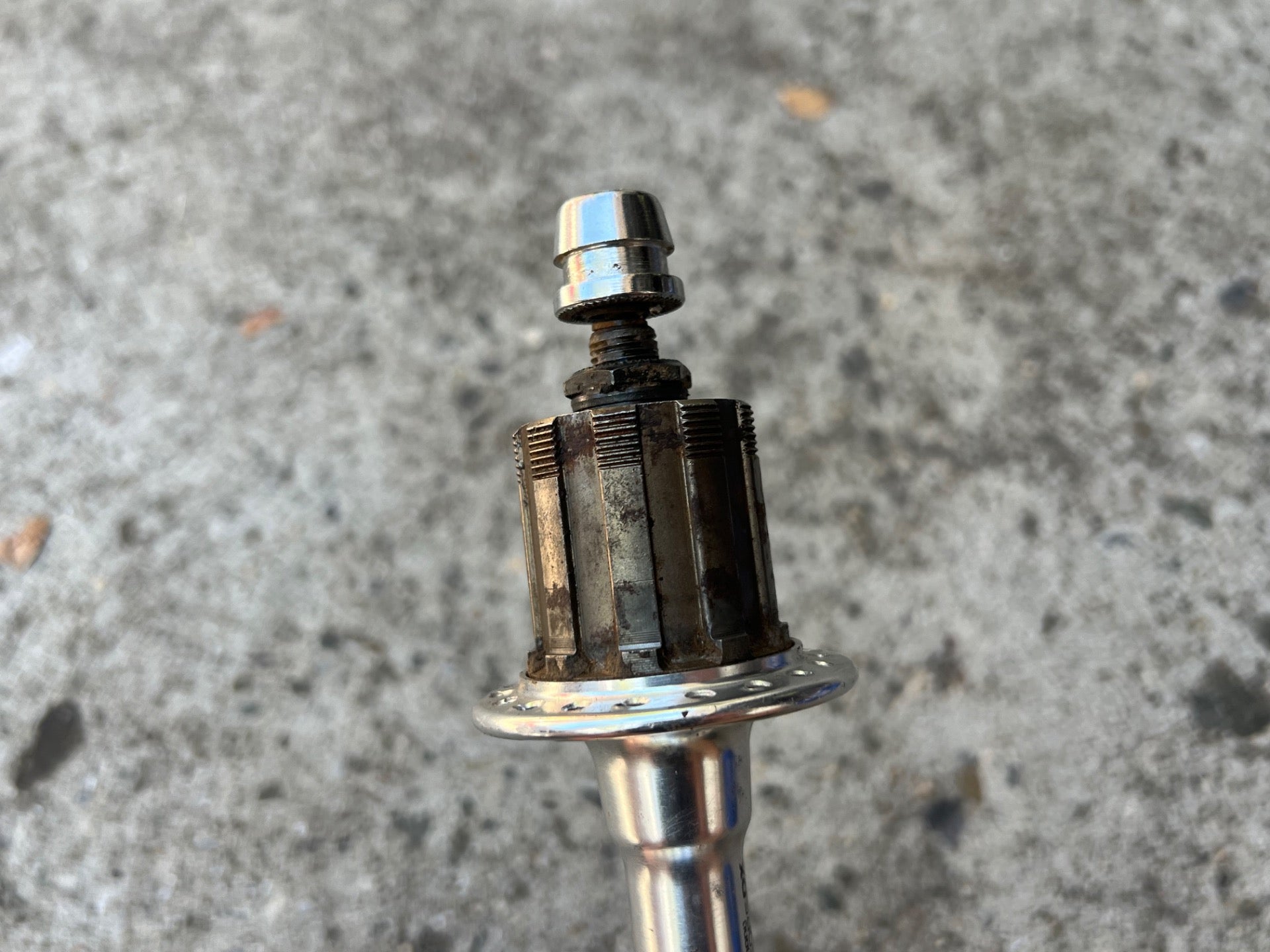Shimano Deore DX 36H Hole M560 Rear Hub 130mm Vintage MTB Touring Bike Silver - Image 4