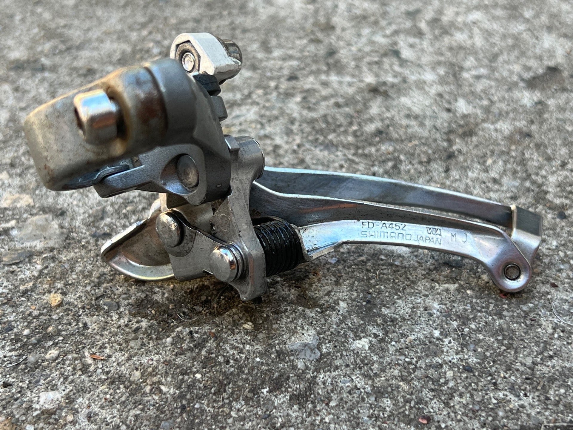 Shimano Sport LX FD-A452 28.6mm Bottom Pull Front Derailleur 2x7 Double - Image 4