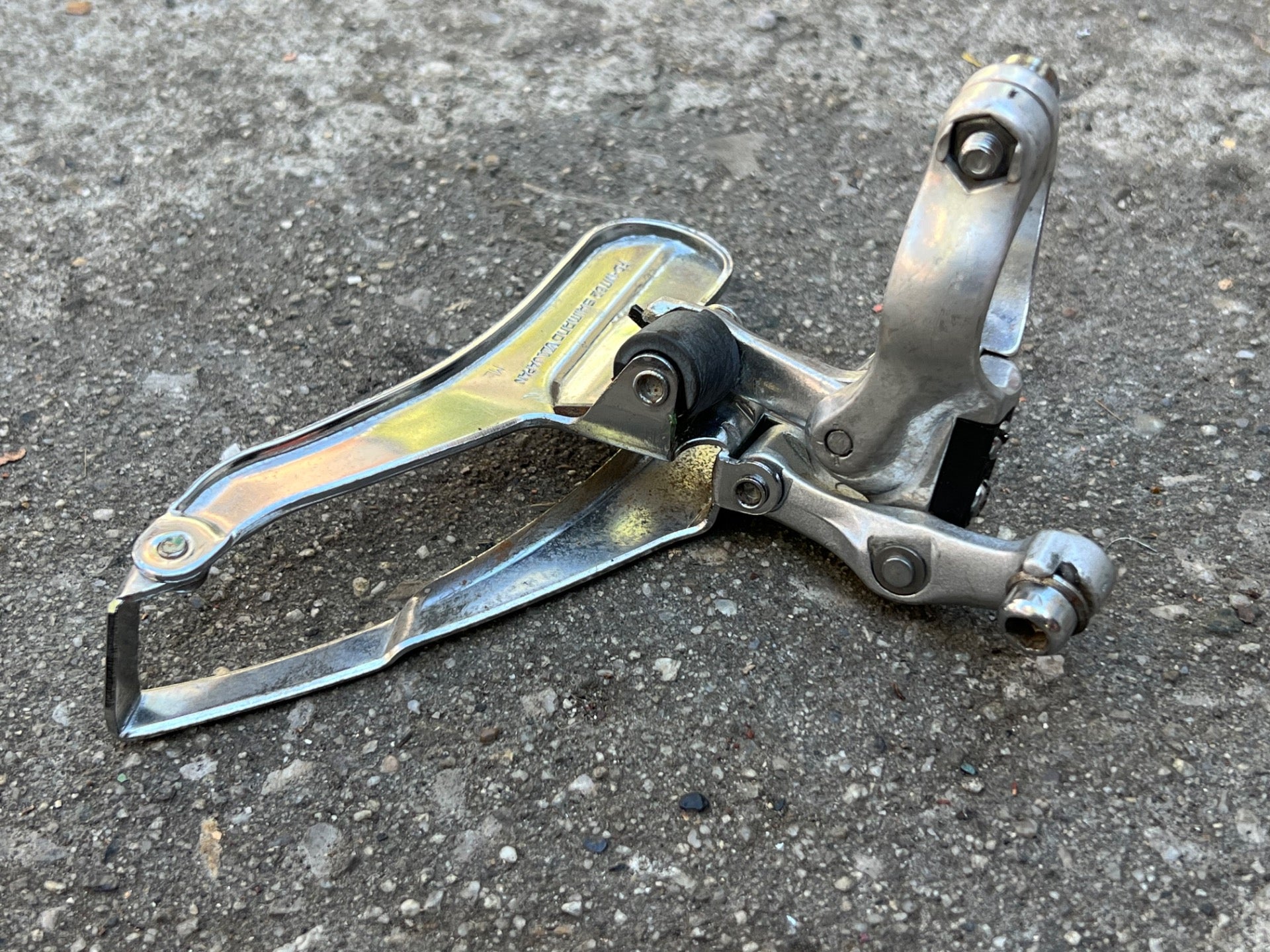 Shimano Deore FD-MT62 28.6mm Bottom Pull Front Derailleur Vintage MTB Triple  - Image 4