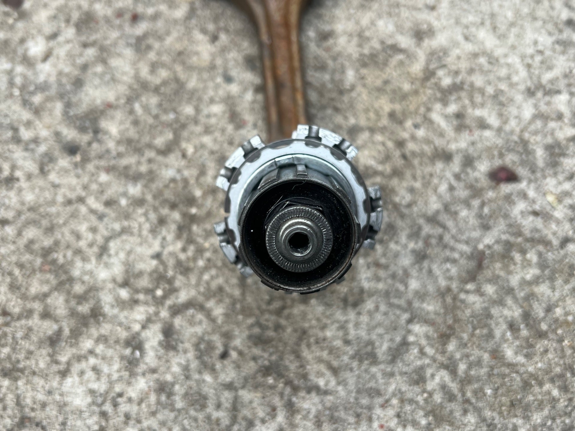 Mavic Ksyrium SL 20H Hole Rear Hub 130mm Road Bike Silver 8/9/10/11 Speed HG - Image 4