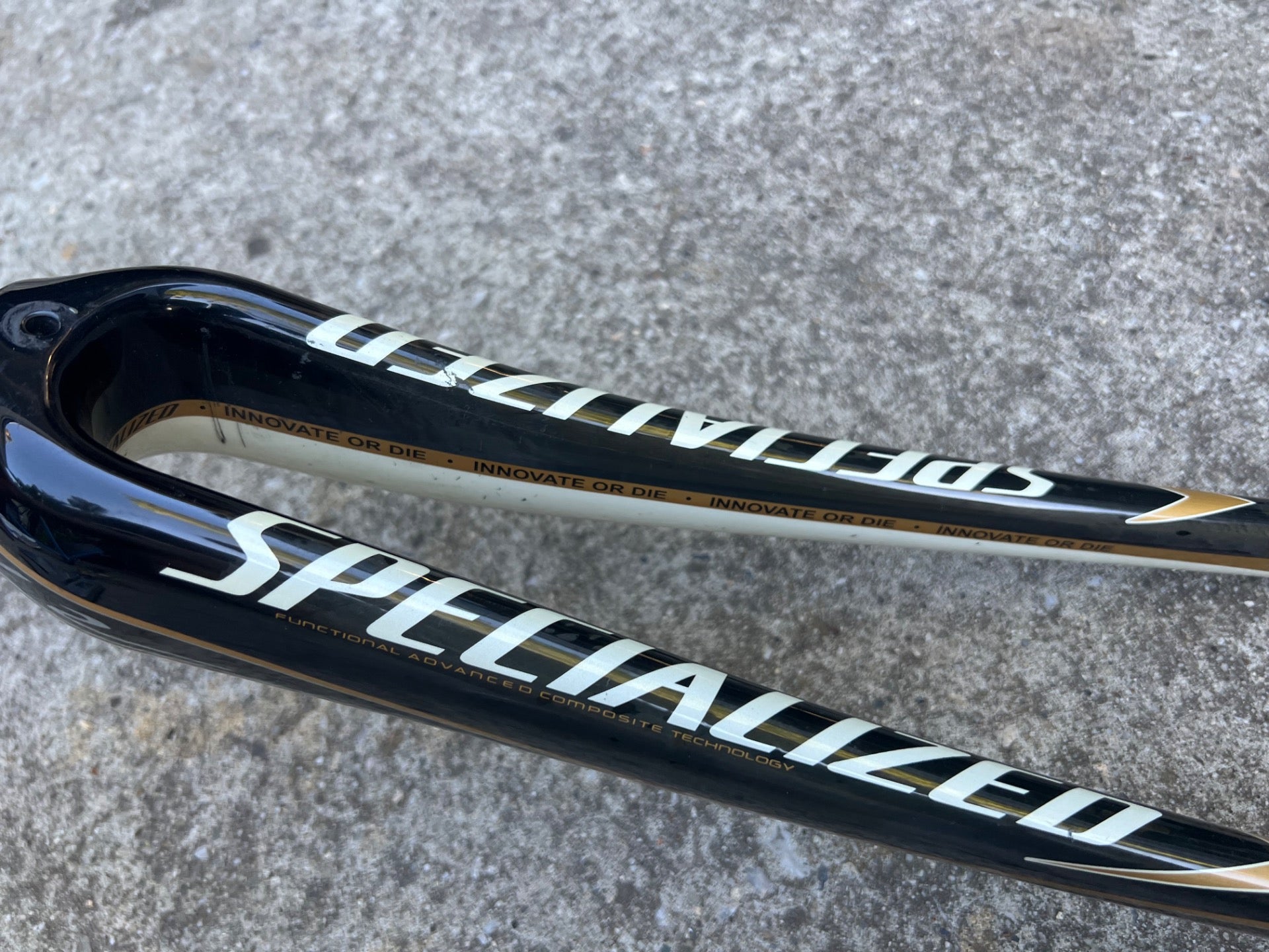 Specialized FACT 700c Carbon Fork 1 1/8” to 1 1/2” 8” Tapered Black Gold Road  - Image 10