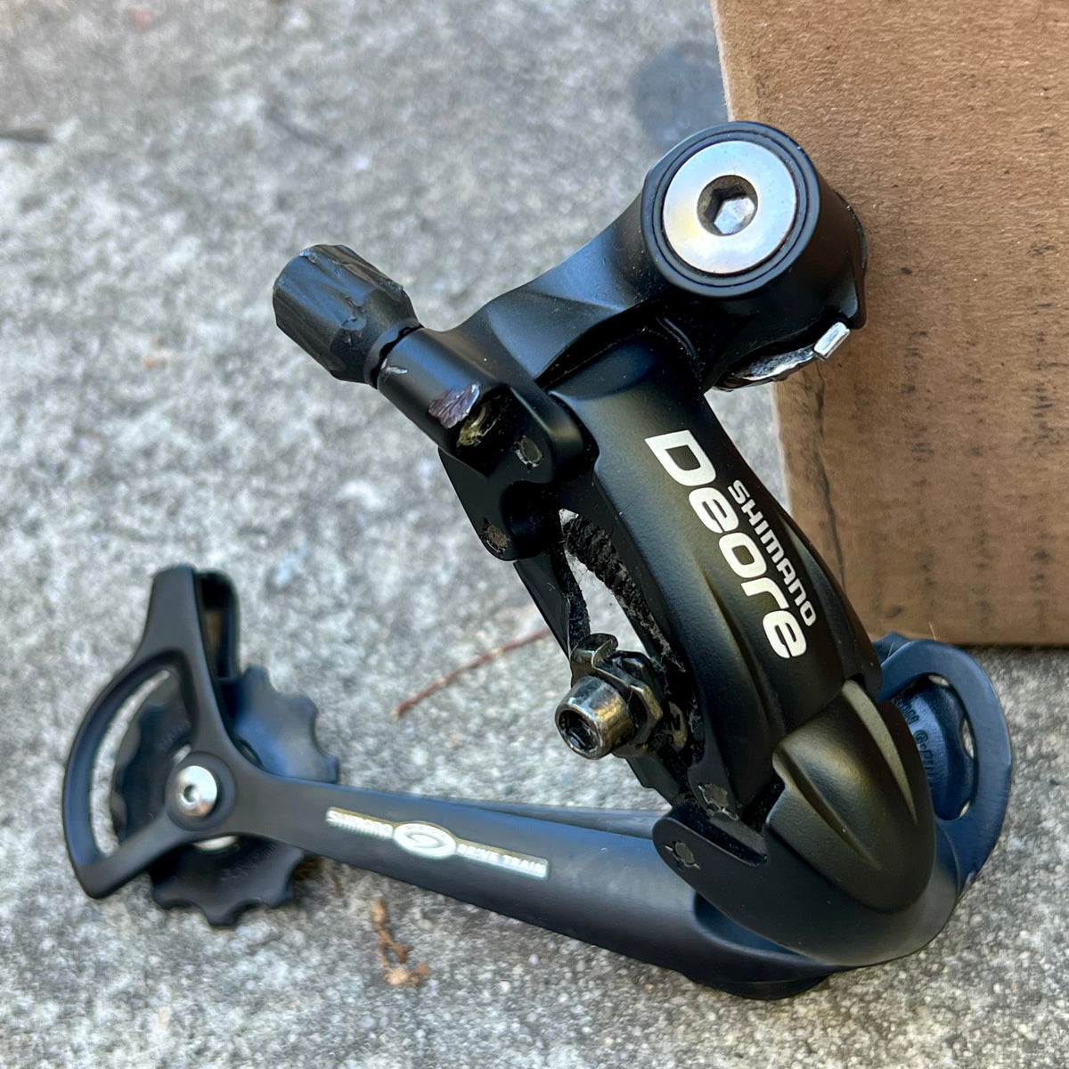 Shimano Deore RD-M530 9 Speed Long Cage SGS Rapid Rise Low Normal Black Rear Derailleur