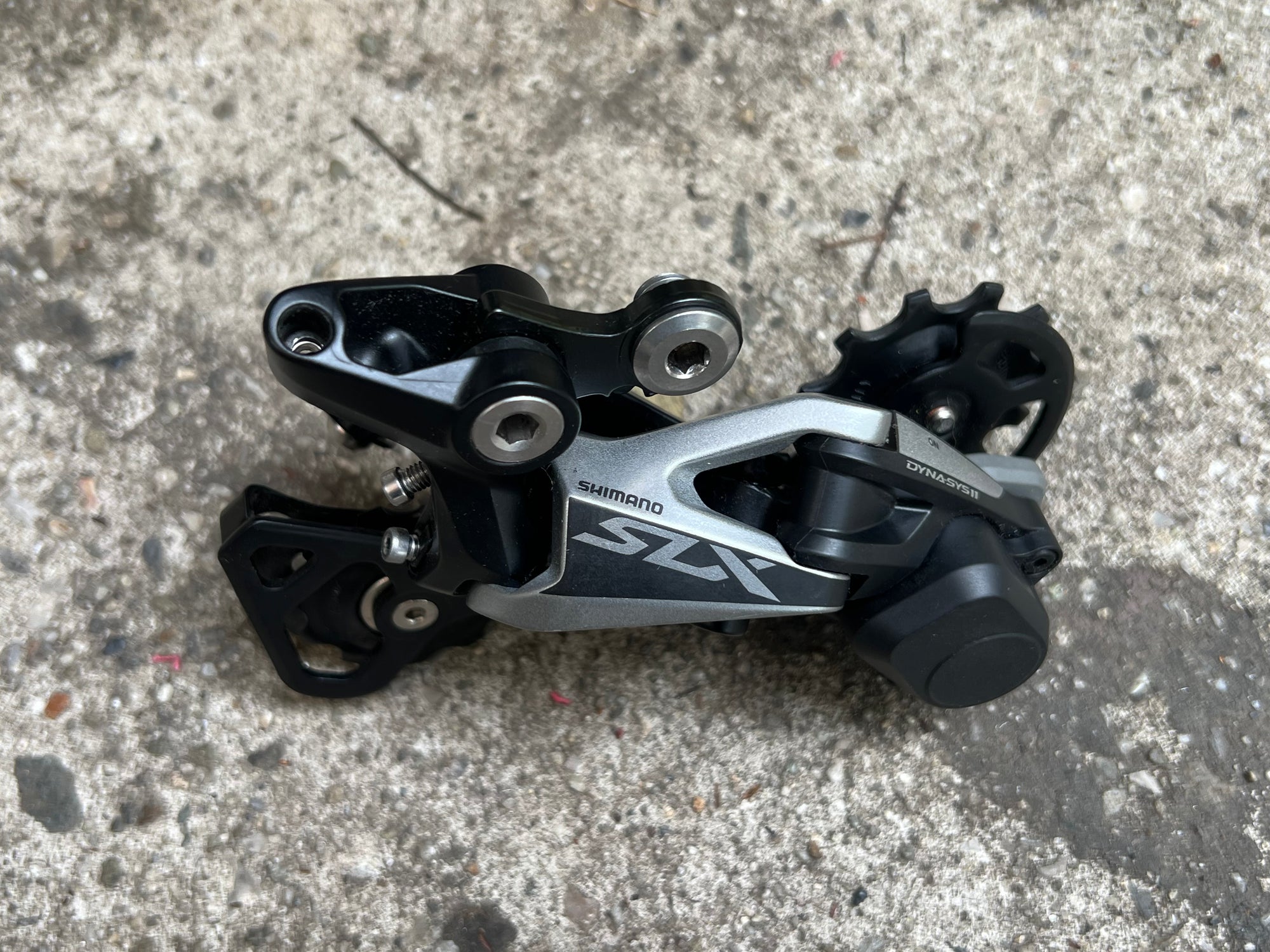 NEW Shimano SLX RD-M7000 GS 11 Speed Rear Derailleur Clutch Shadow Plus Medium Cage