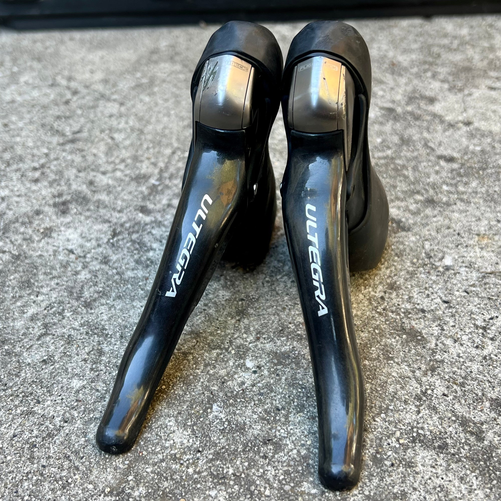 Shimano Ultegra ST-6700 2x10 Speed Carbon Shifters Brake Levers Brifters