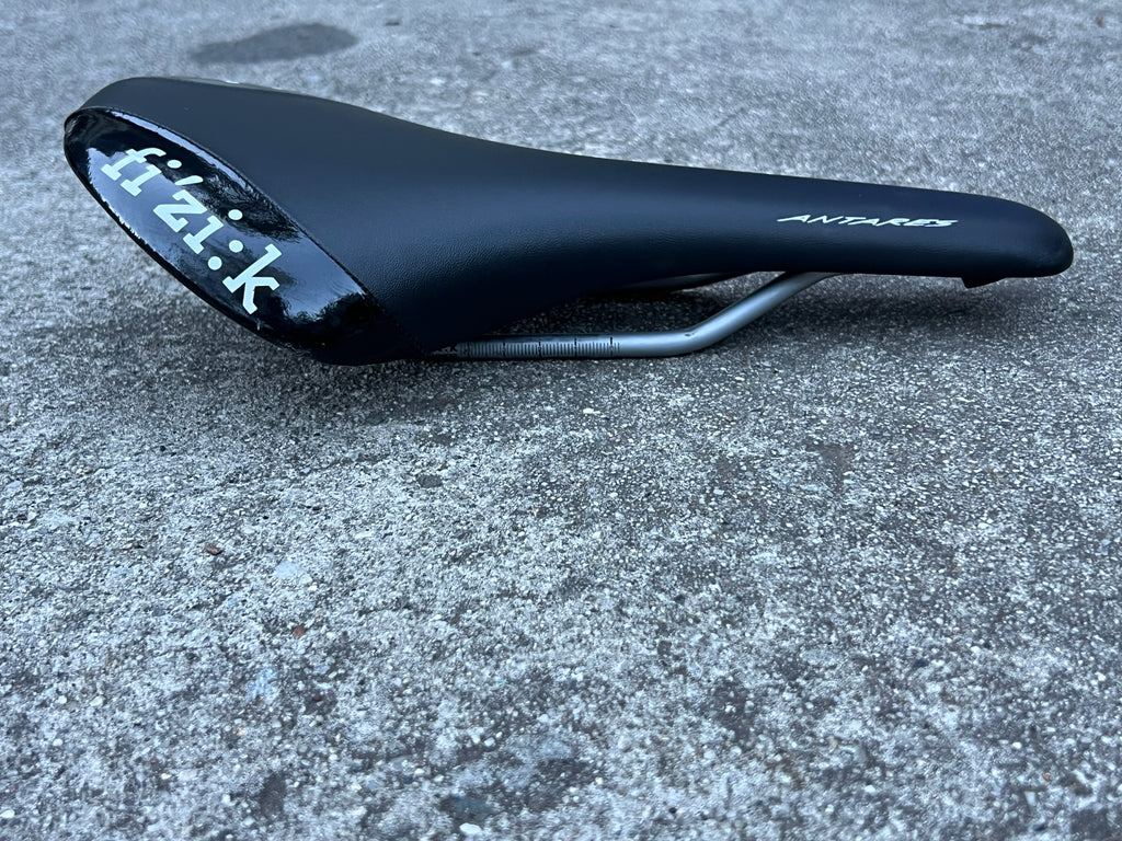Fizik Antares Saddle 270x135mm Road Gravel Bike Cycling Black Manganese Rail