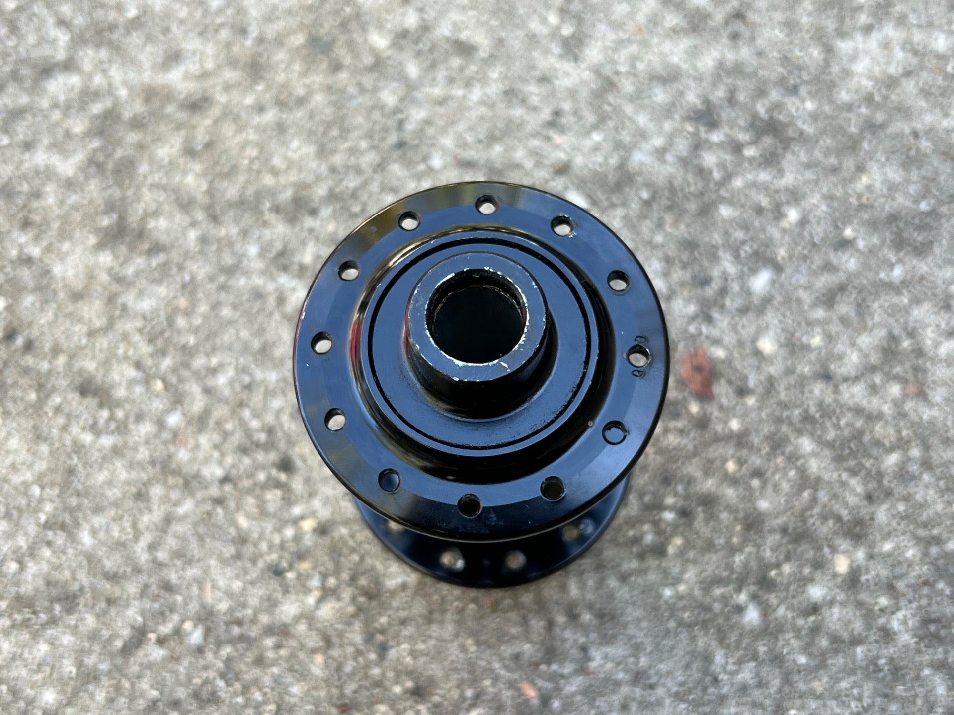 Specialized Axis Front Hub 12x100mm 24H Hole Centerlock Disc Mountain Bike Black - Image 5