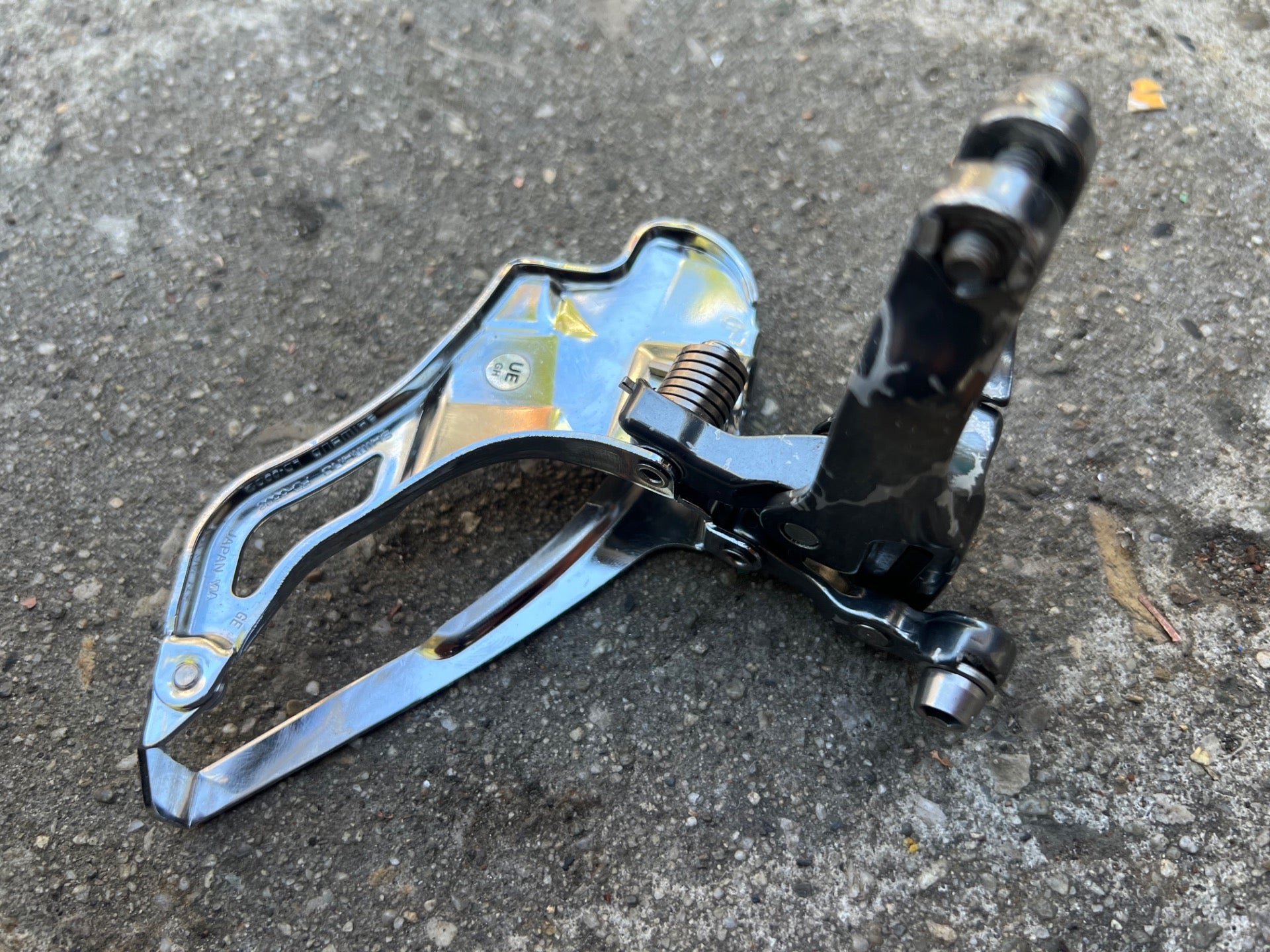 Shimano Ultegra FD-6603 34.9mm Bottom Pull Triple 3x10 Speed Front Derailleur  - Image 5