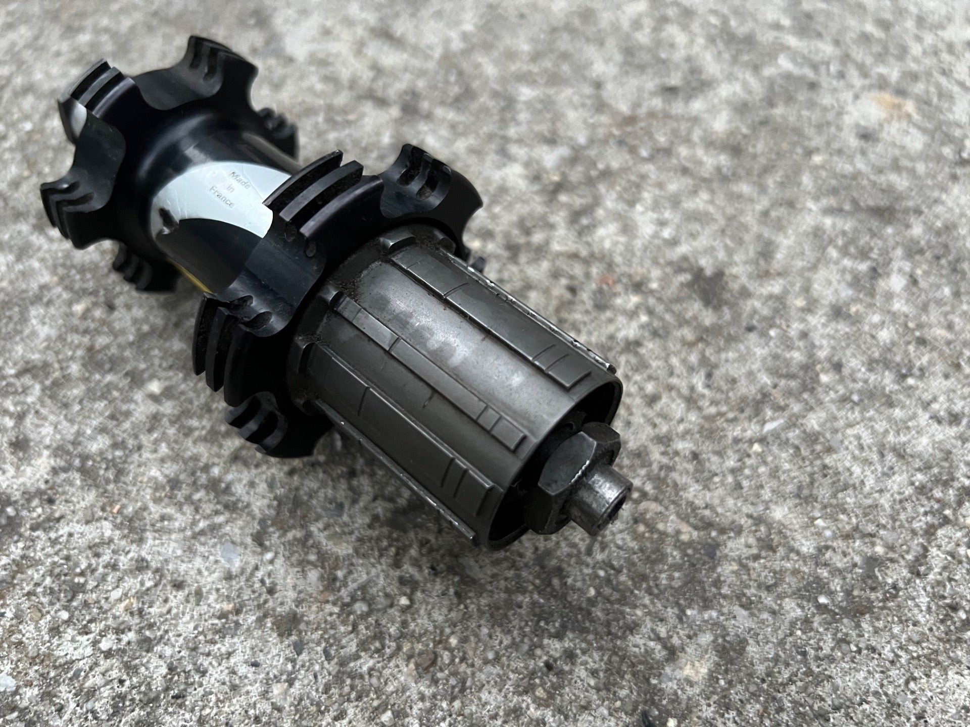 Mavic Ksyrium Equipe 130mm 24H Hole Rear Hub 8-9-10-11 Speed Road Bike Black  - Image 5
