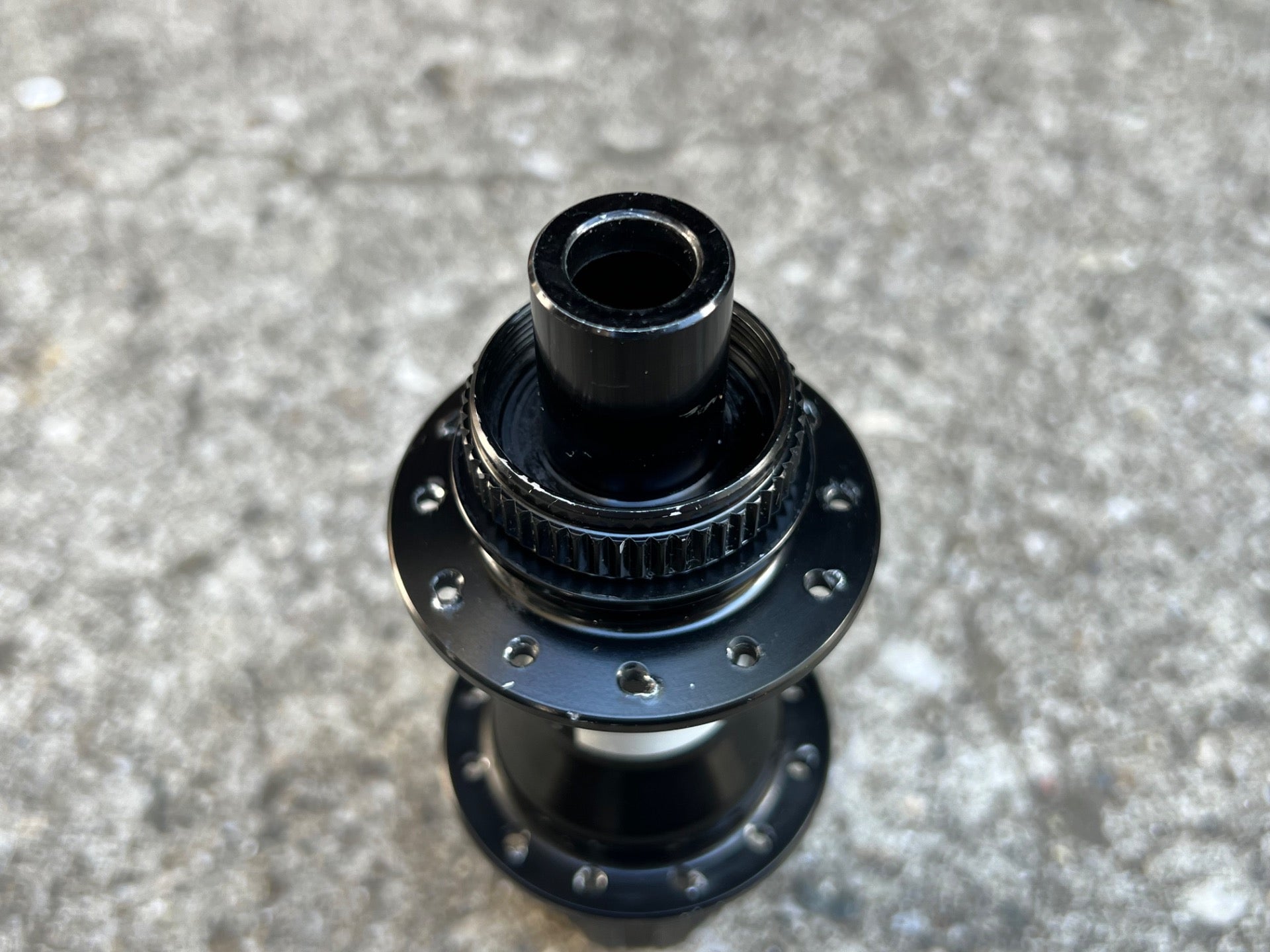 DT Swiss 350 12x142mm 24H 11 Speed Shimano Centerlock Disc Rear Hub Road Black - Image 5