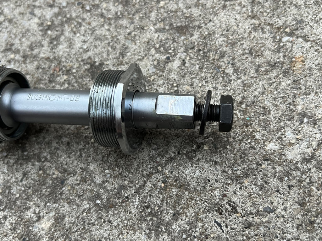Sugino MT68 68mm 115mm English Bottom Bracket 1.37x24T Chrome Vintage Road Bike  - Image 5