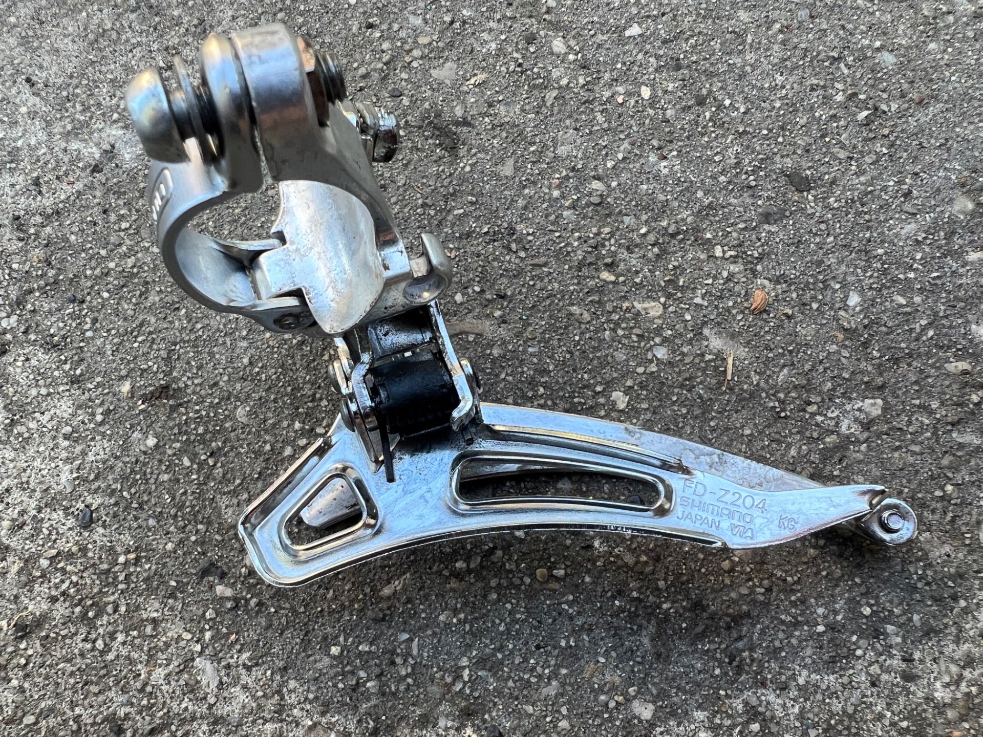 Shimano Z Series FD-Z204 28.6mm Bottom Pull Vintage Double Front Derailleur Road - Image 5