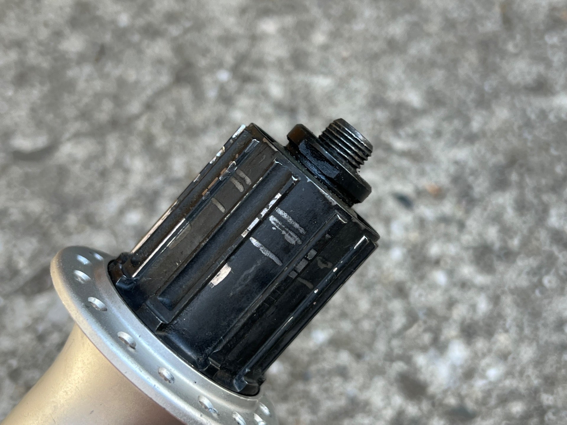 Shimano Deore XT FH-M752 32H 135mm 8-10 Speed Rear Hub MTB Mountain Bike Silver - Image 5