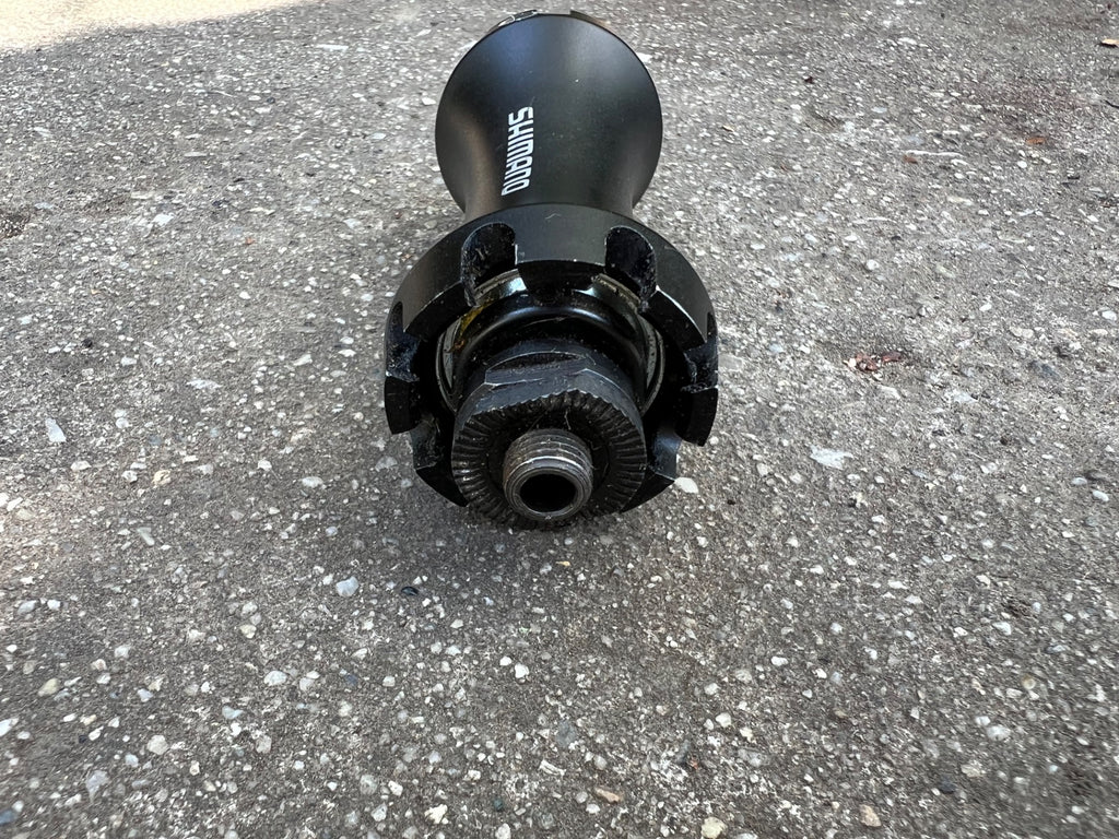 Shimano WH-R550 Front Hub 100mm 16H Hole Black Road Bike Cycling Straight Spoke  - Image 5