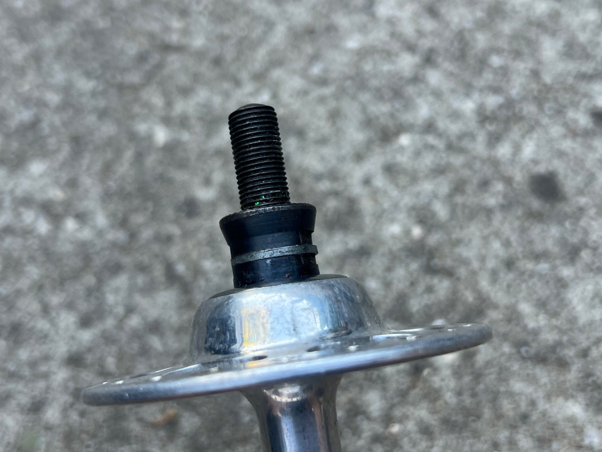 CRACKED Campagnolo Record Pista Rear Track Hub 130mm Silver Solid Axle Vintage  - Image 5