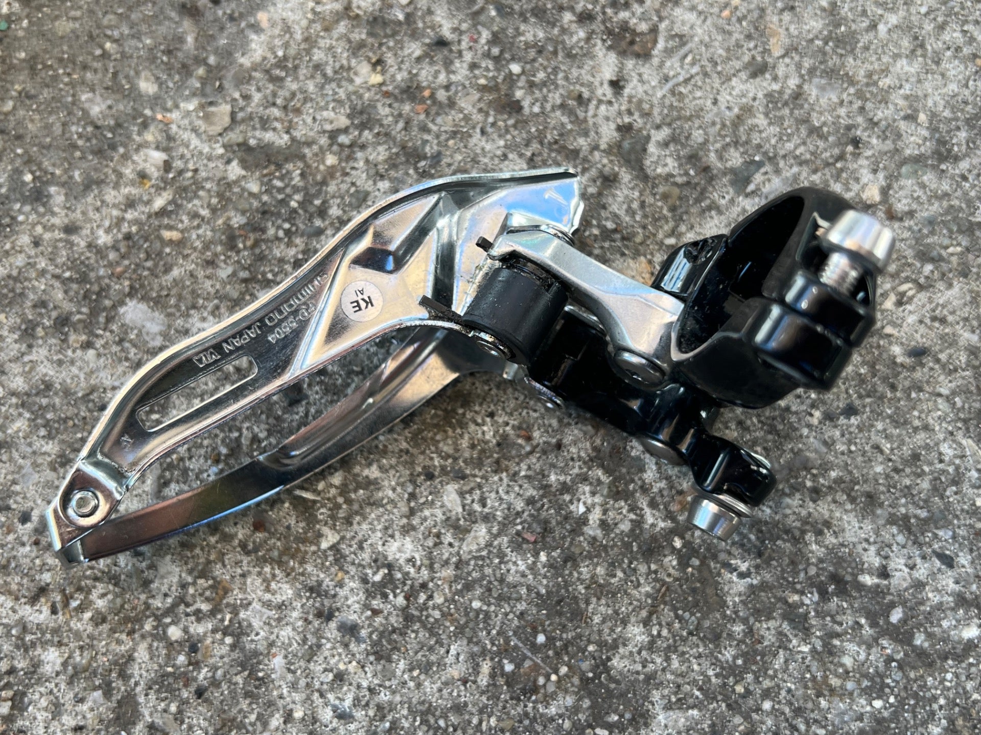 Shimano 105 FD-5504 28.6mm Bottom Pull 3x9 Triple Front Derailleur Road Black  - Image 5