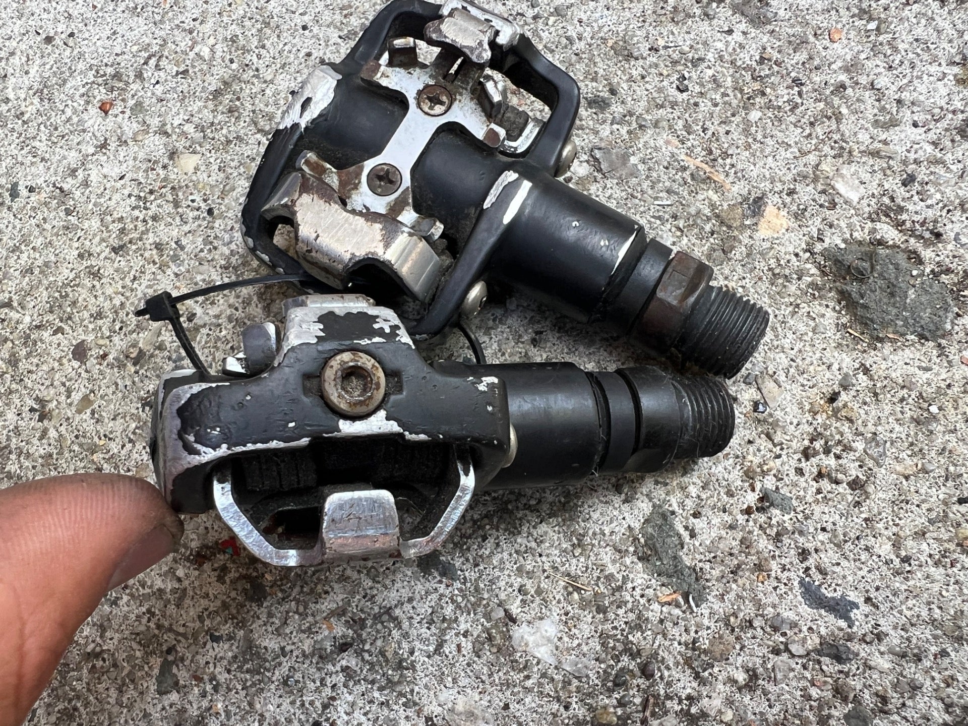 Nashbar Shimano SPD Clipless Pedals Blue Black Gravel Road Touring Bike  - Image 5