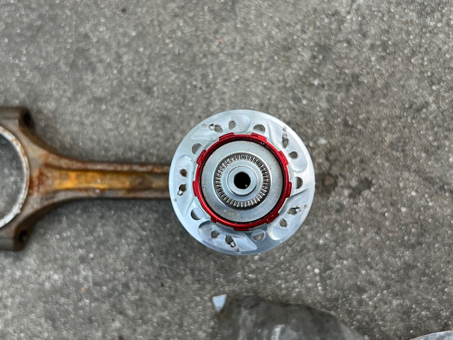 Bontrager Race X Lite 130mm 20H Hole Rear Hub 8/9/10 Speed Silver Red Road Bike  - Image 5