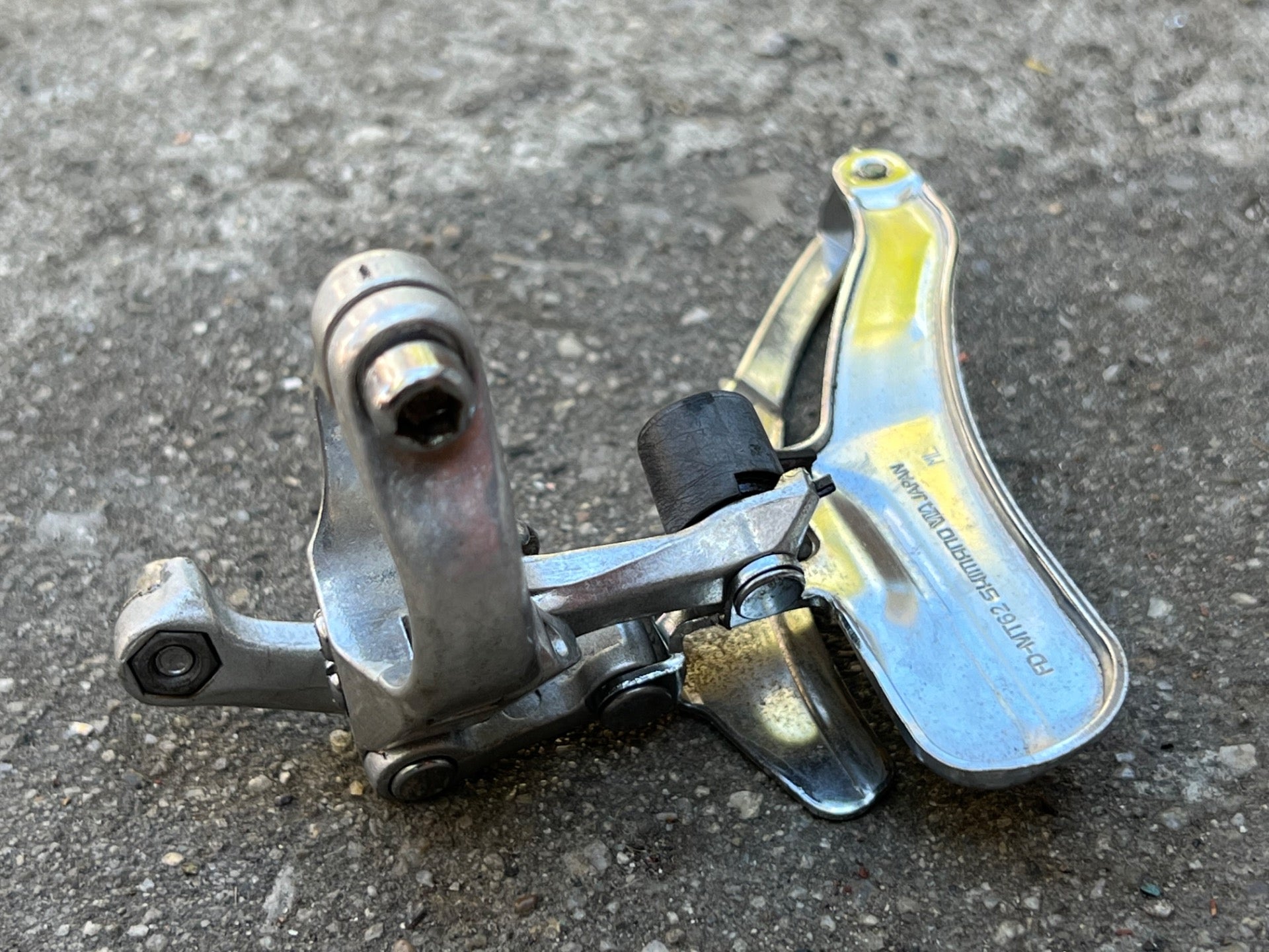 Shimano Deore FD-MT62 28.6mm Bottom Pull Front Derailleur Vintage MTB Triple  - Image 5