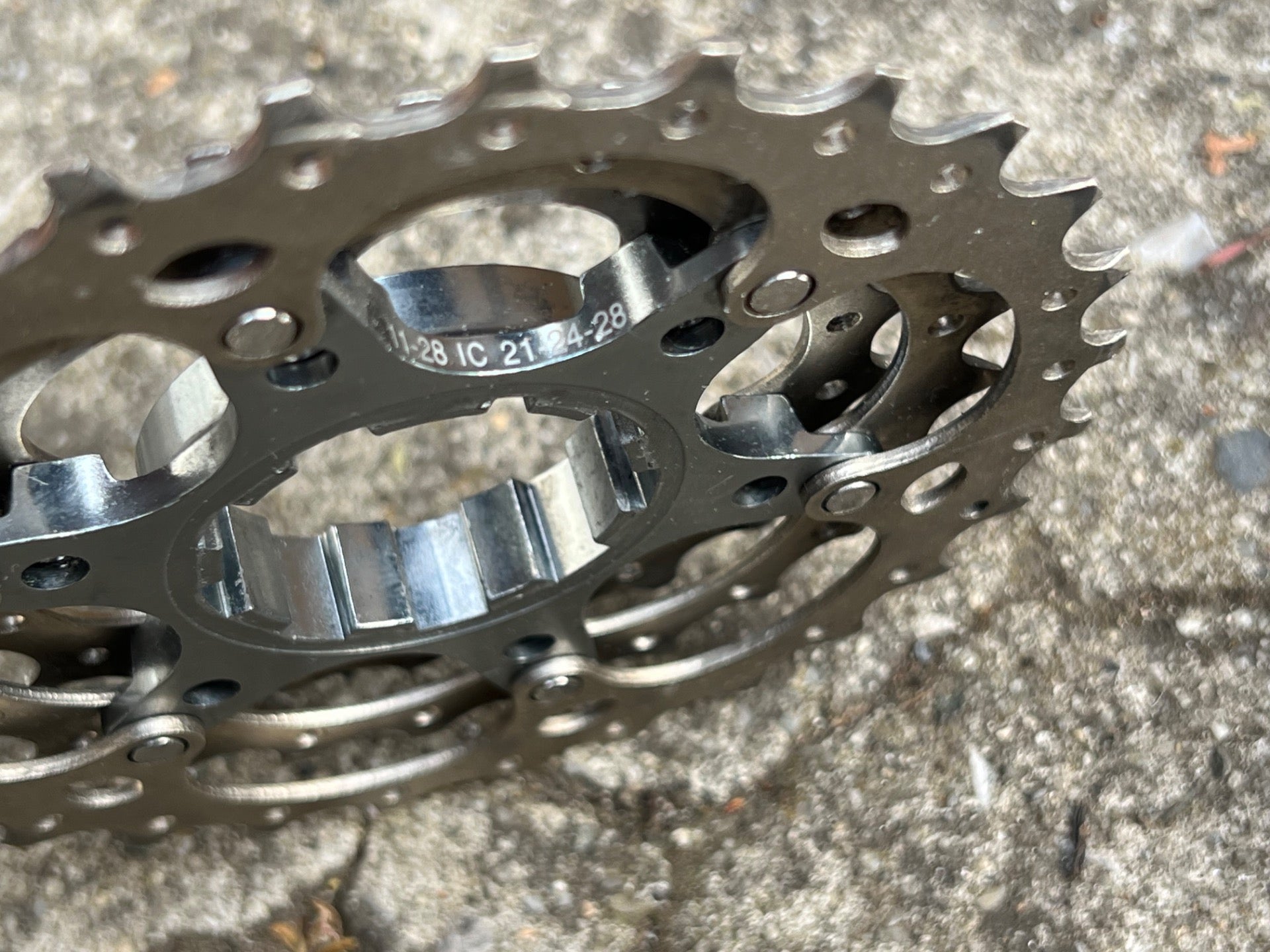 Shimano Ultegra CS-6700 11-28T 10 Speed Cassette Road Bike Wide Range Gravel  - Image 5