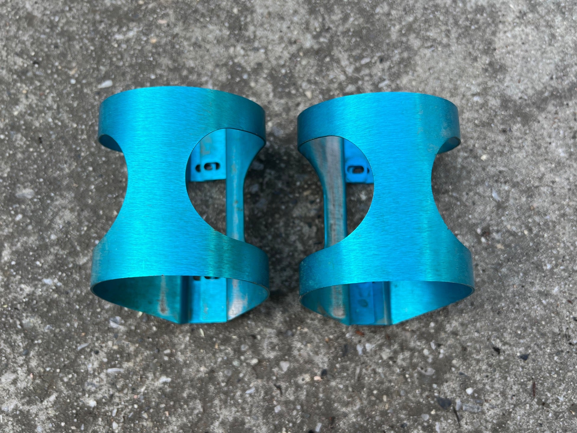 Ringle Bottle H20 Cages Blue Turquoise Anodized Pair 1990s Vintage Retro MTB  - Image 5