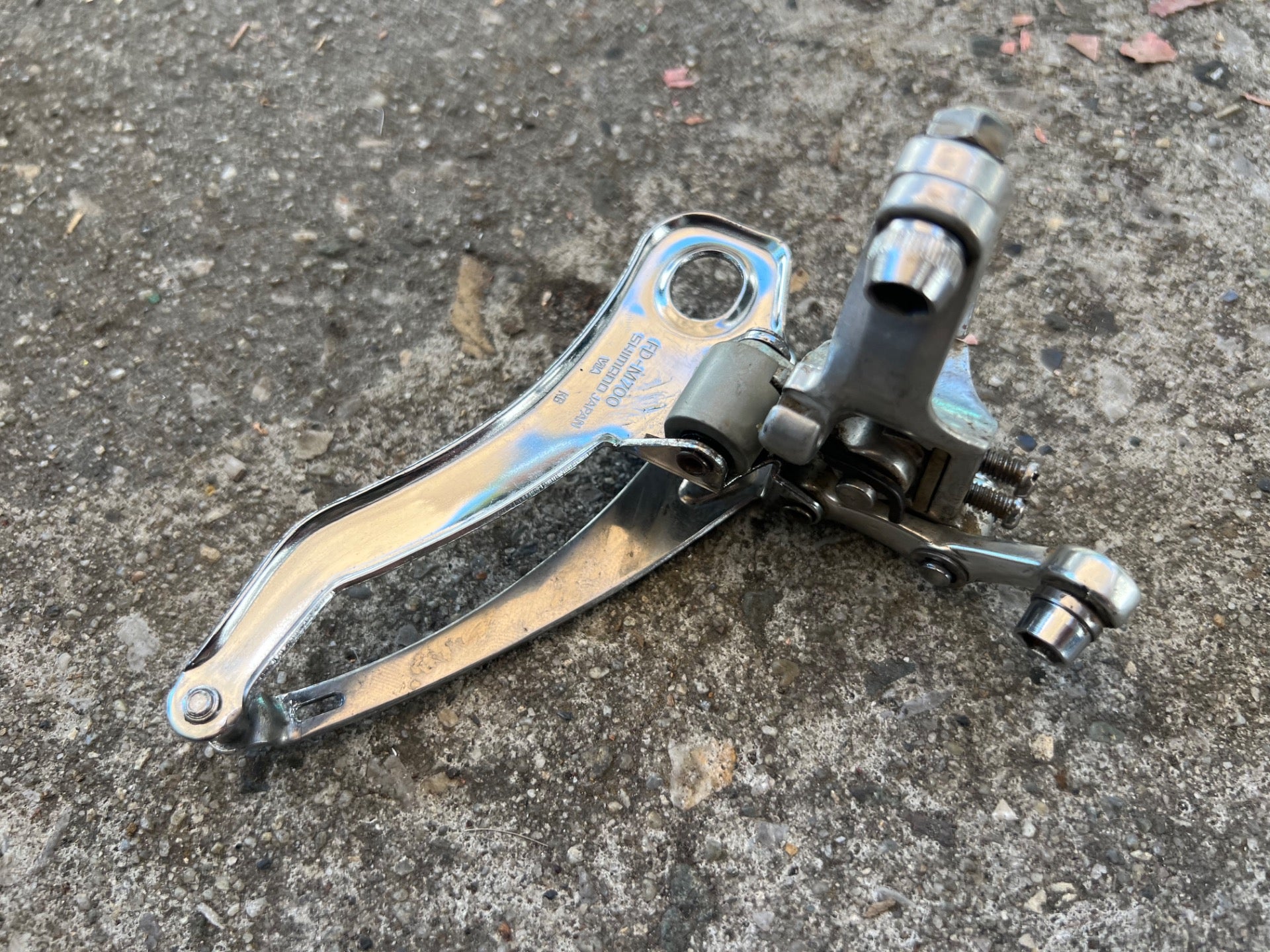 Shimano Deore XT FD-M700 28.6mm Bottom Pull Front Derailleur Triple Deerhead MTB - Image 5