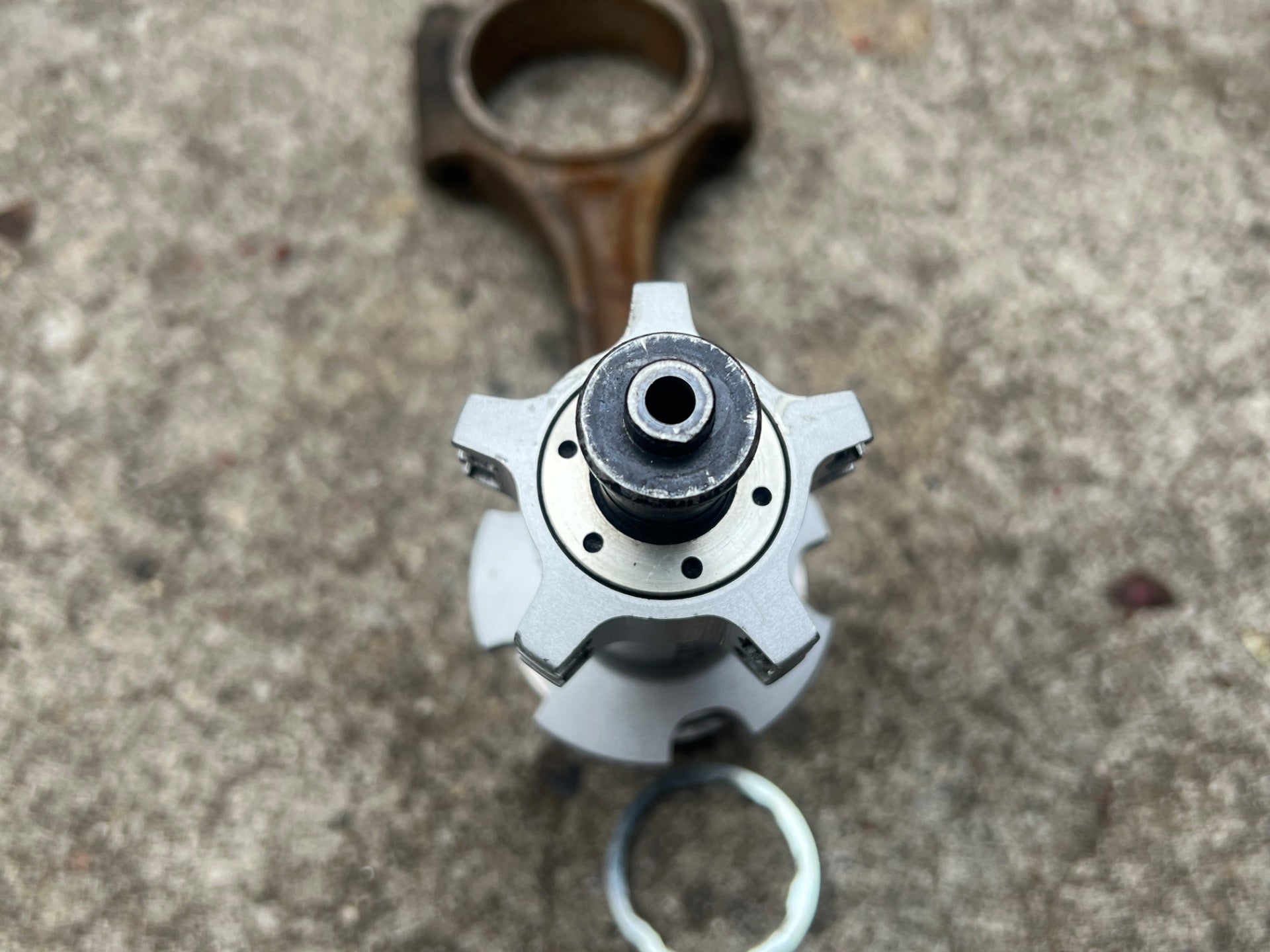 Mavic Ksyrium SL 20H Hole Rear Hub 130mm Road Bike Silver 8/9/10/11 Speed HG - Image 5