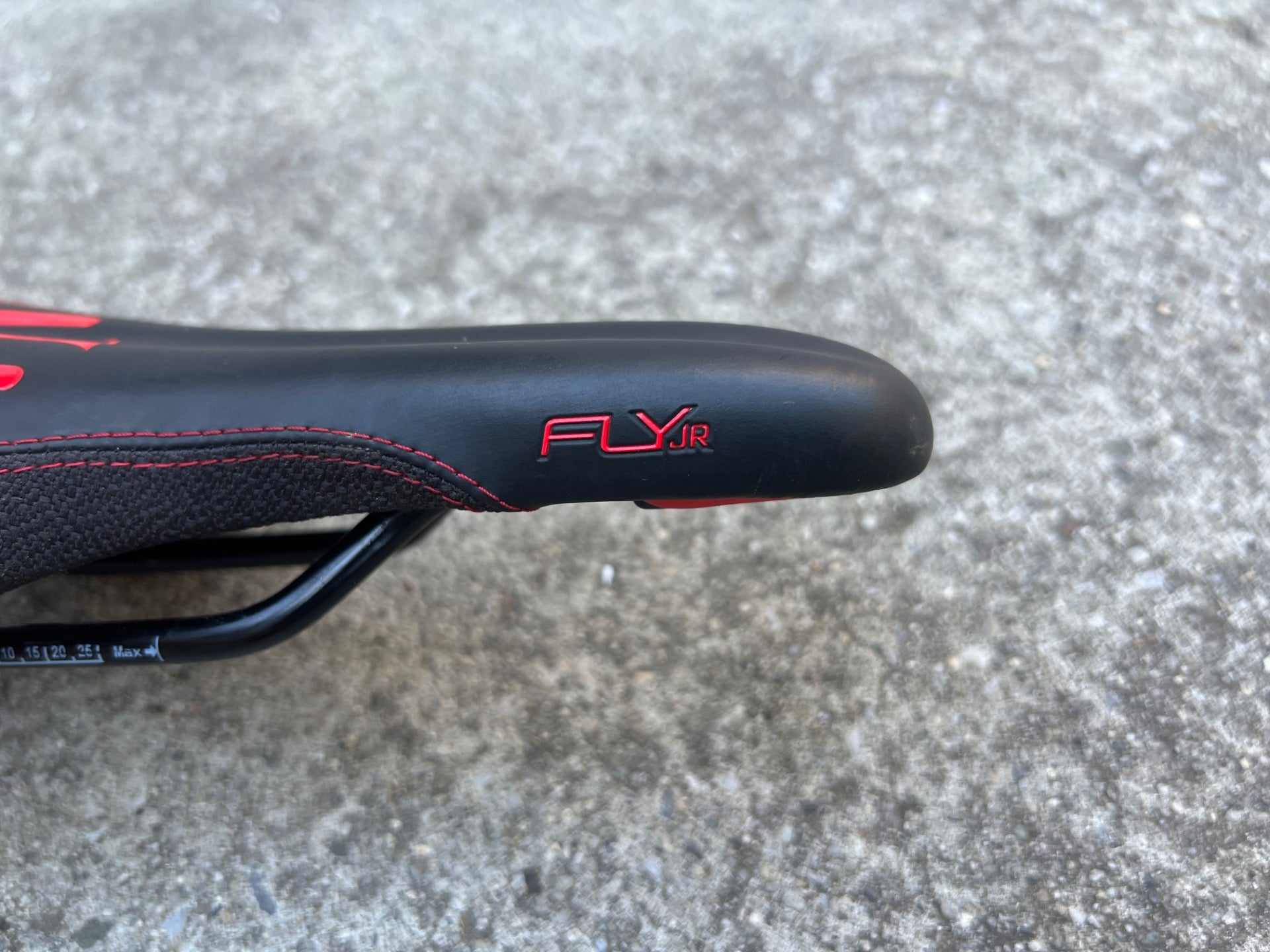 SDG Fly JR Black Red 125mm Kids Saddle MTB Mountain Bike Racing Kid’s - Image 5