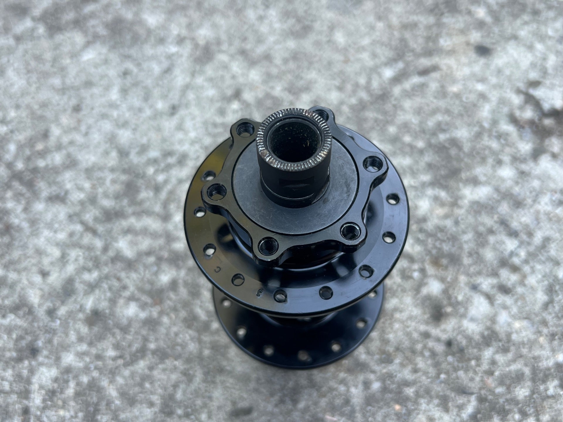 Specialized Stout Rear Hub 12x148mm 6 Bolt Disc 8-10 Speed Shimano Hyperglide  - Image 5
