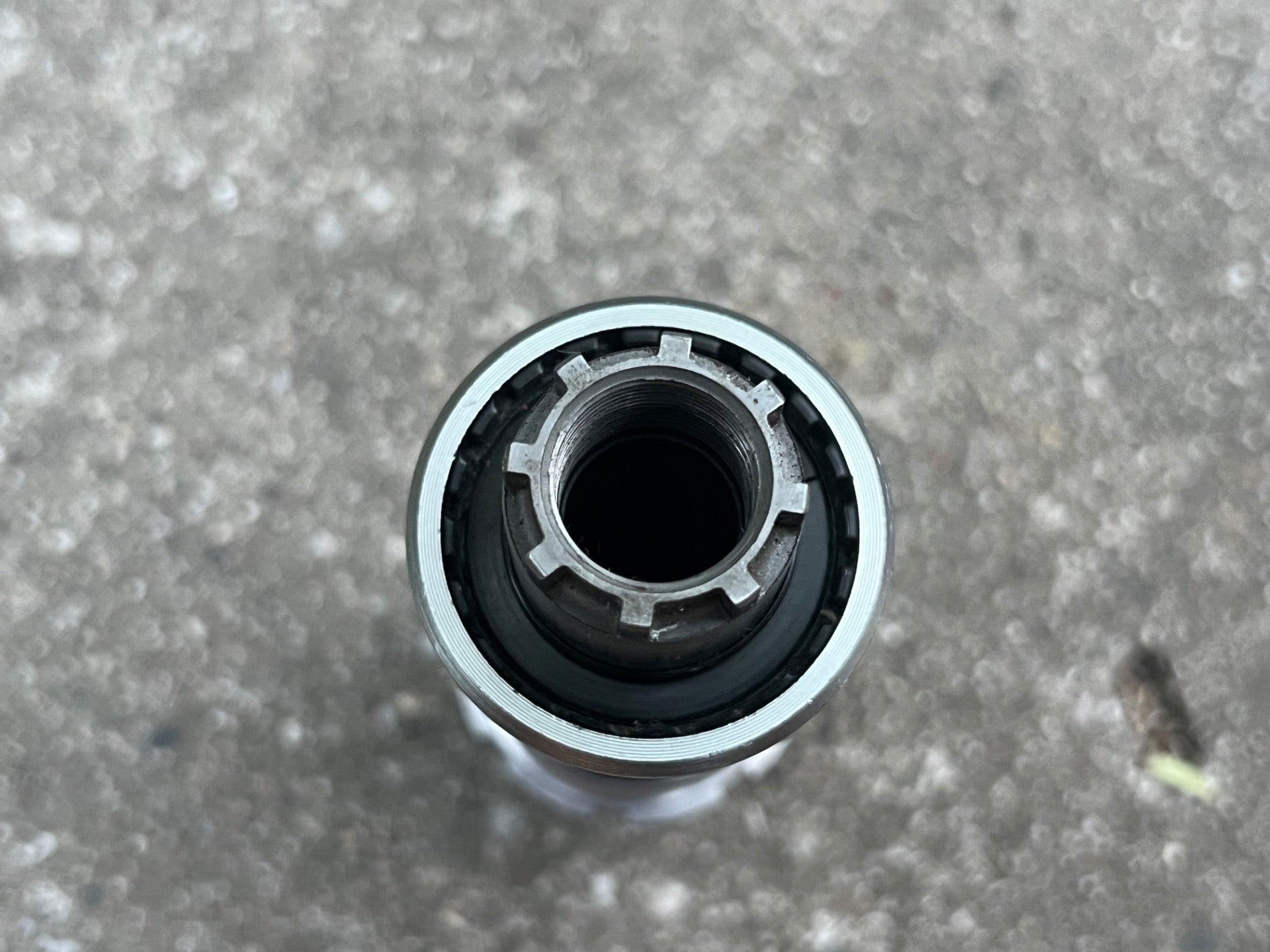SMOOTH Shimano Ultegra BB-6500 109.5x68mm 1.37x24 English Bottom Bracket Oct V1 - Image 5