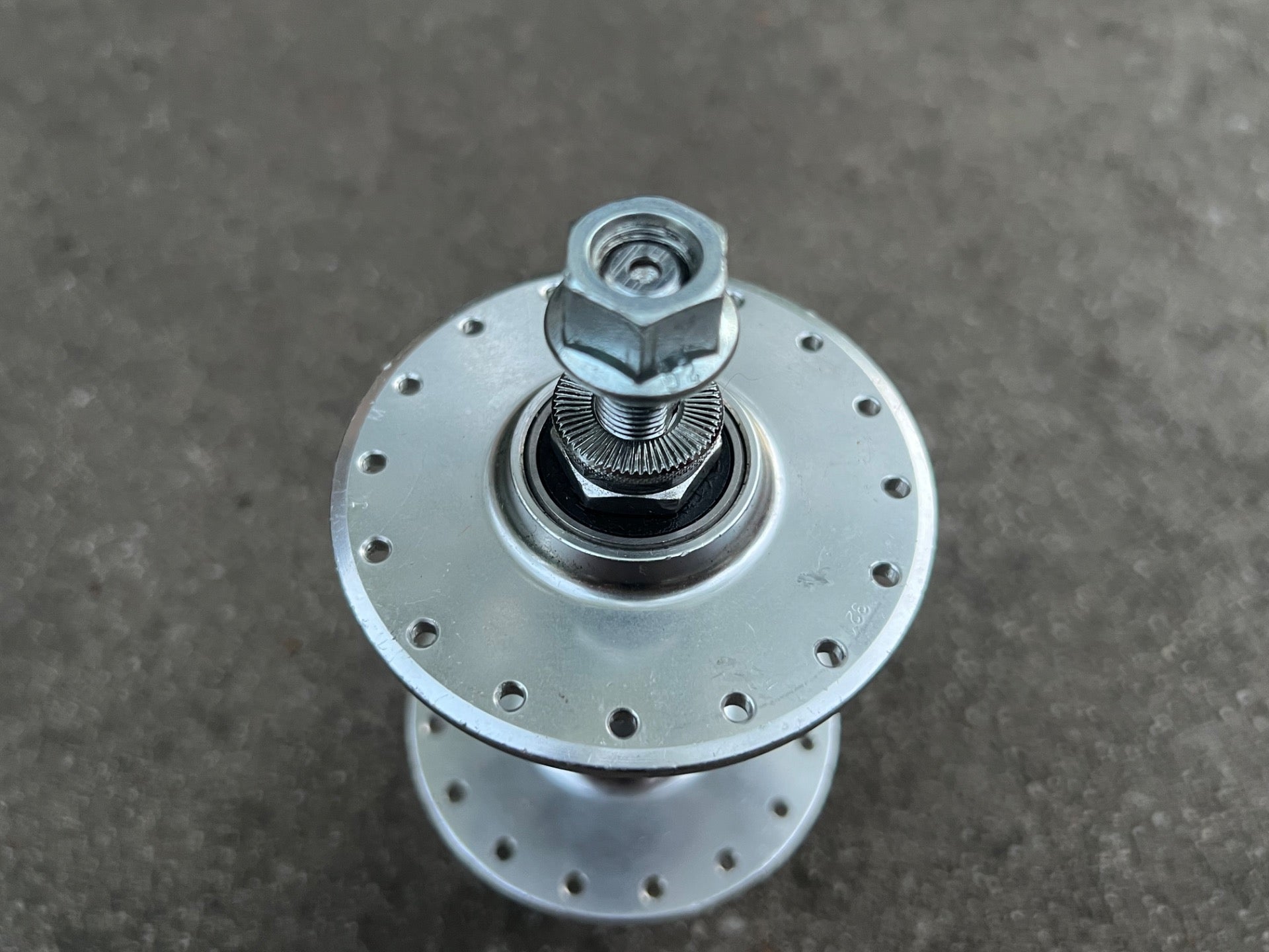 Bianchi Pista 100mm 32H Hole High Flange Front Hub Track Bolt On Silver Solid   - Image 5