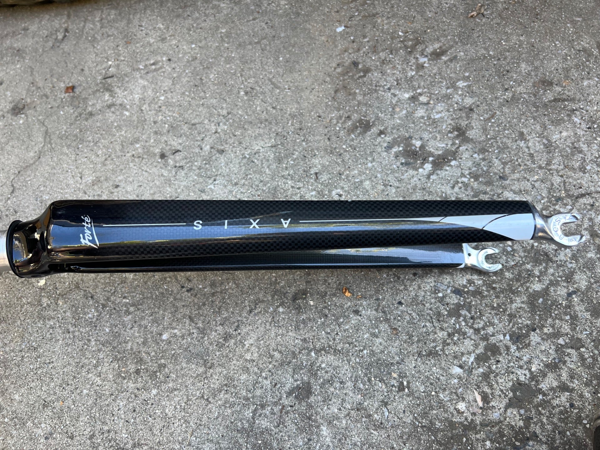 Forte Axis Carbon Fork 700c 1 1/8” 9.5” Threadless Steerer Black Road Bike Gray - Image 11