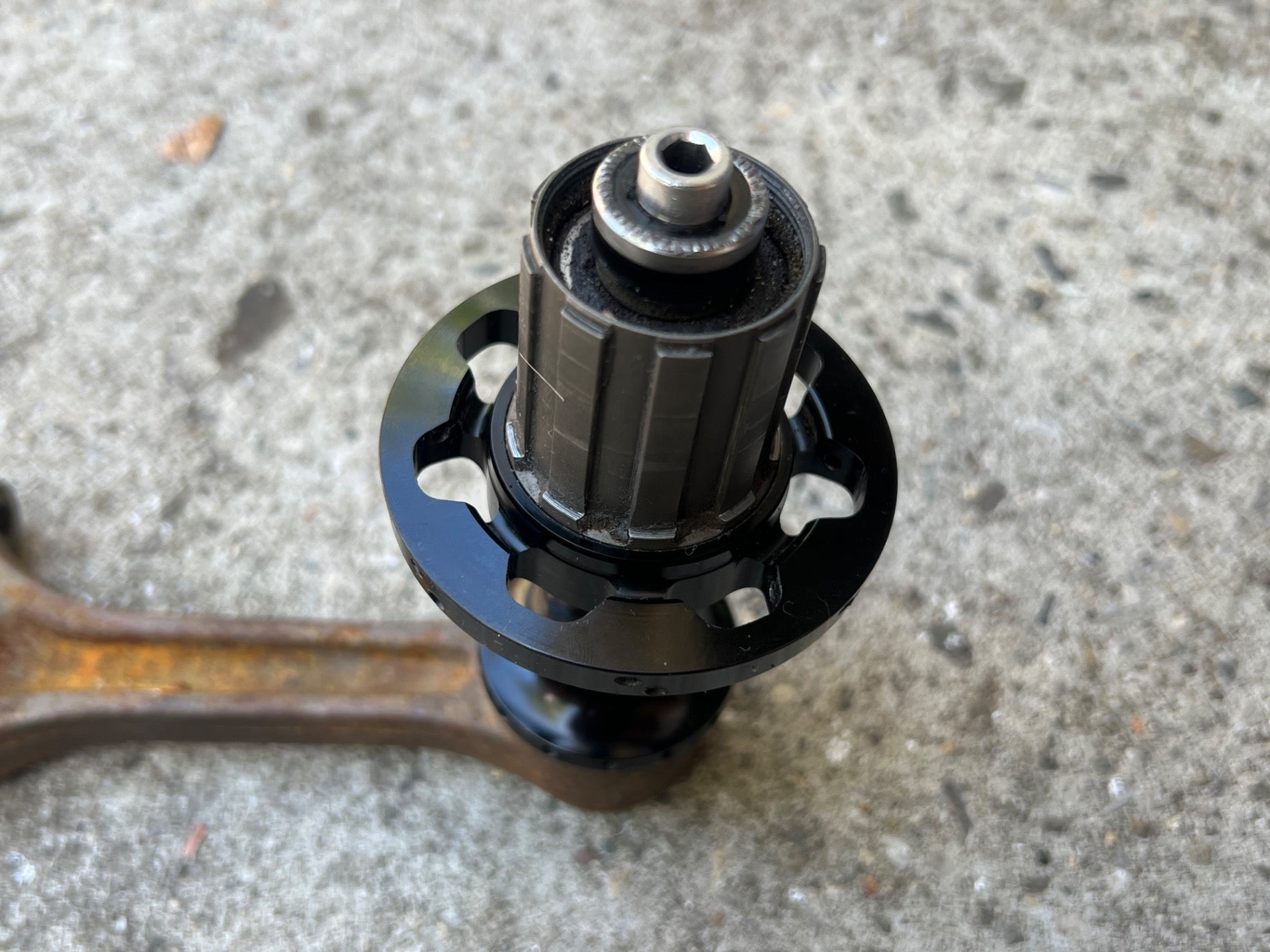 Easton 28H Hole Rear Hub 8/9/10 Speed 130mm Black Road Bike Racing  - Image 5