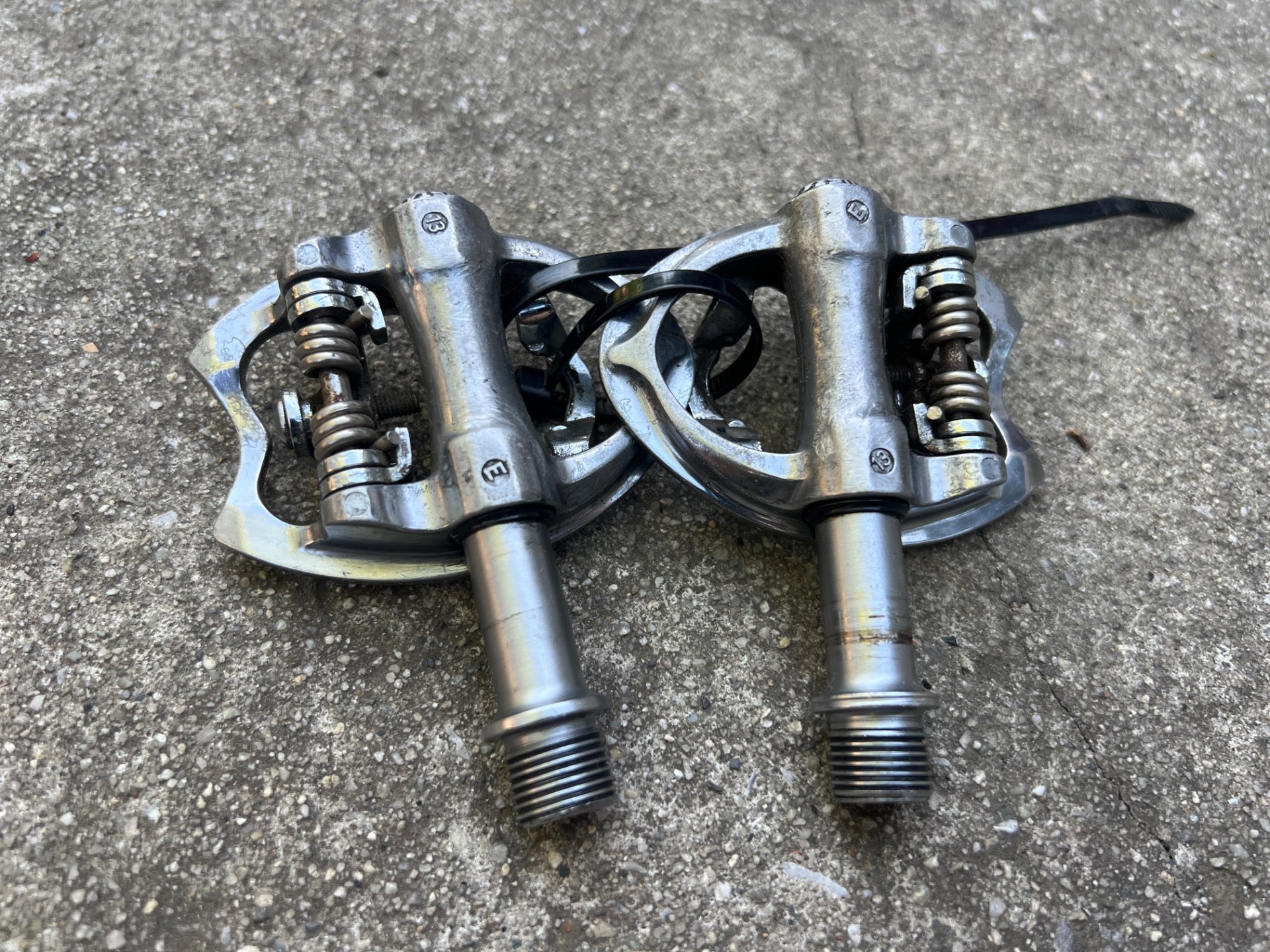 Exustar Clipless Pedals Gravel Road Bike SPD Silver Chrome Gray 9/16” - Image 5