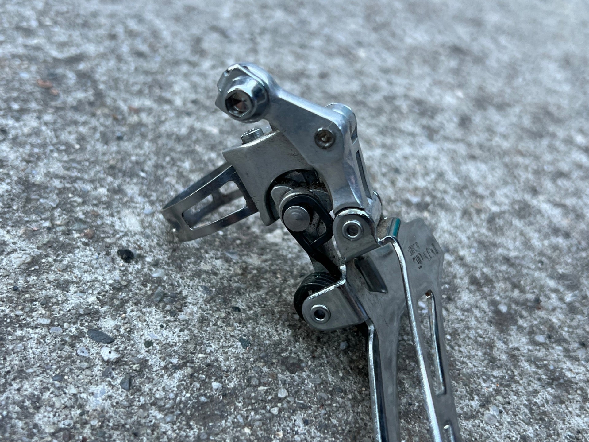 Suntour Cyclone MKII 28.6mm Bottom Pull Front Derailleur Double Vintage 2nd Gen  - Image 5