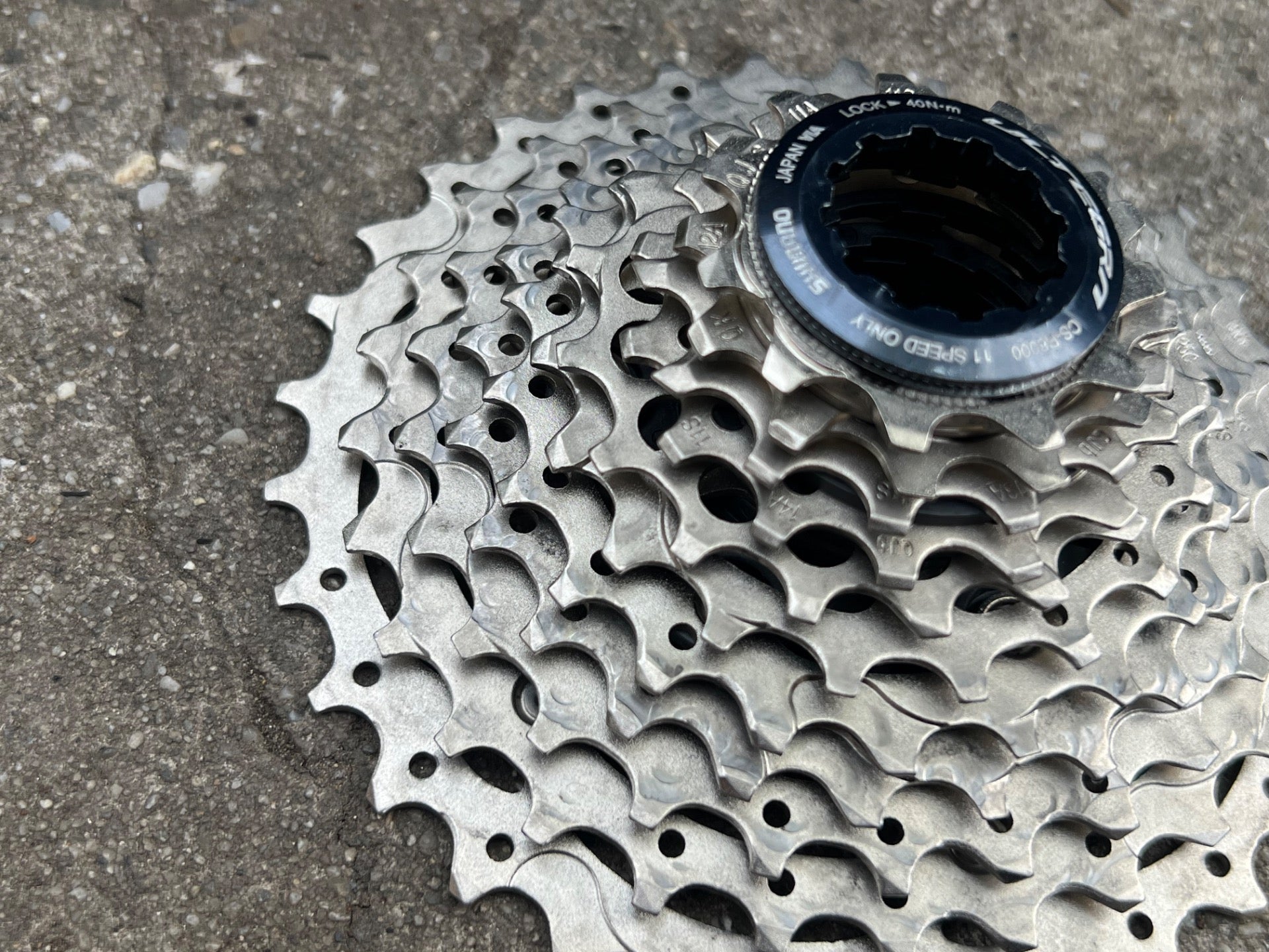Shimano Ultegra CS-R8000 11-32T 11 Speed Cassette Wide Range Road Gravel Bike  - Image 5