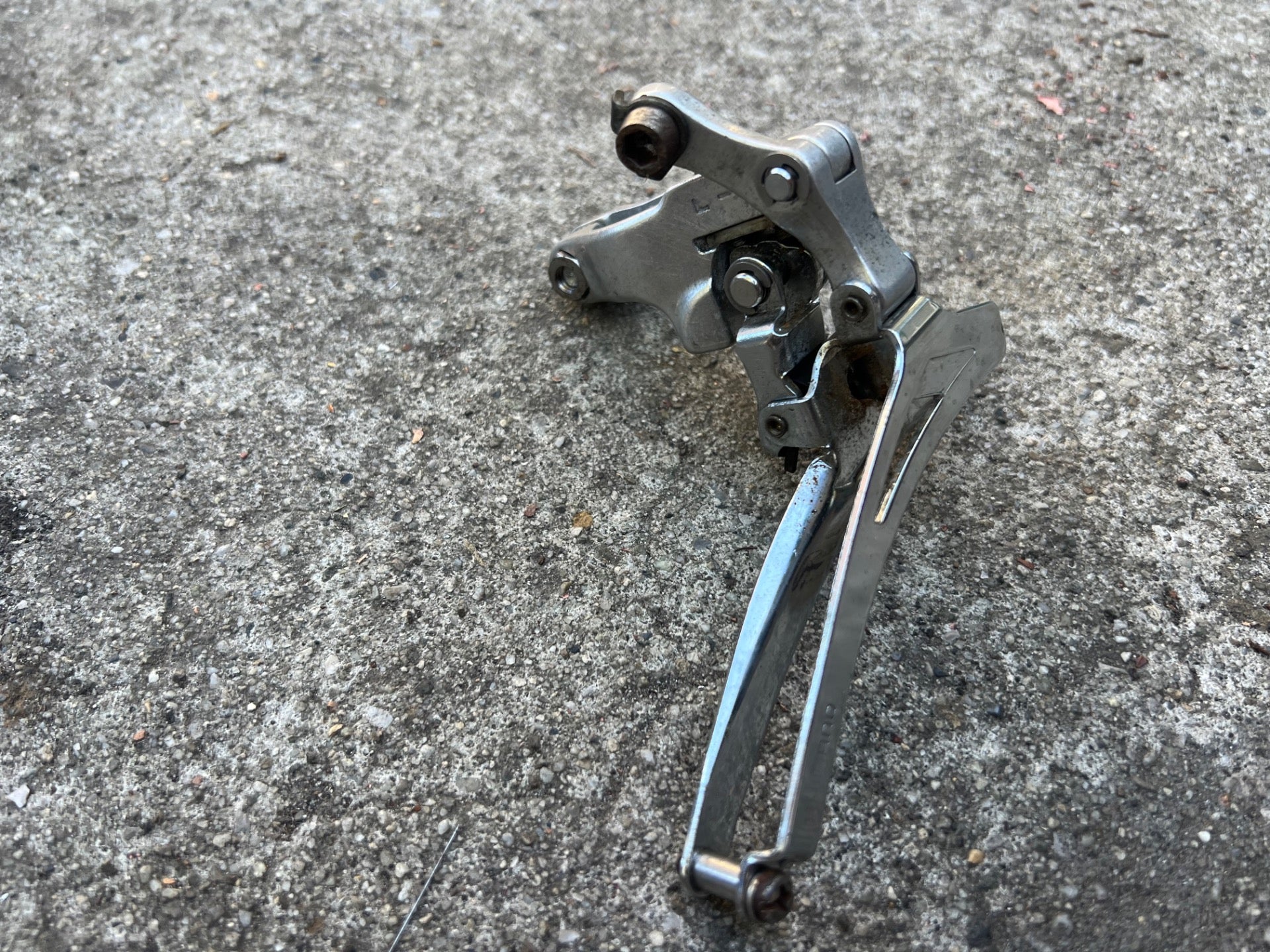 Shimano Z Series FD-Z206 28.6mm Bottom Pull Front Derailleur Double Vintage  - Image 5