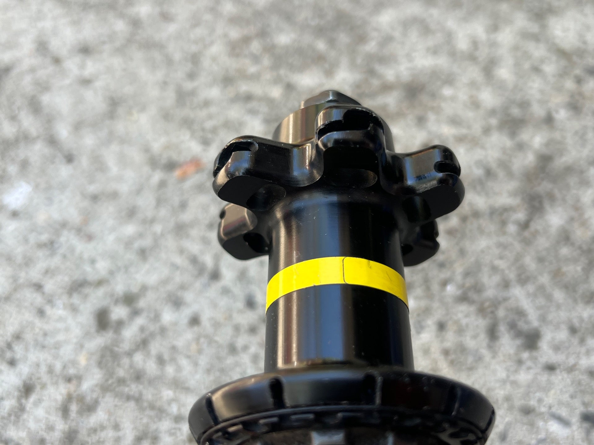 Mavic 24H Hole Rear Hub 130mm 11 Speed Shimano Hyperglide Black Road Bike Retro - Image 5
