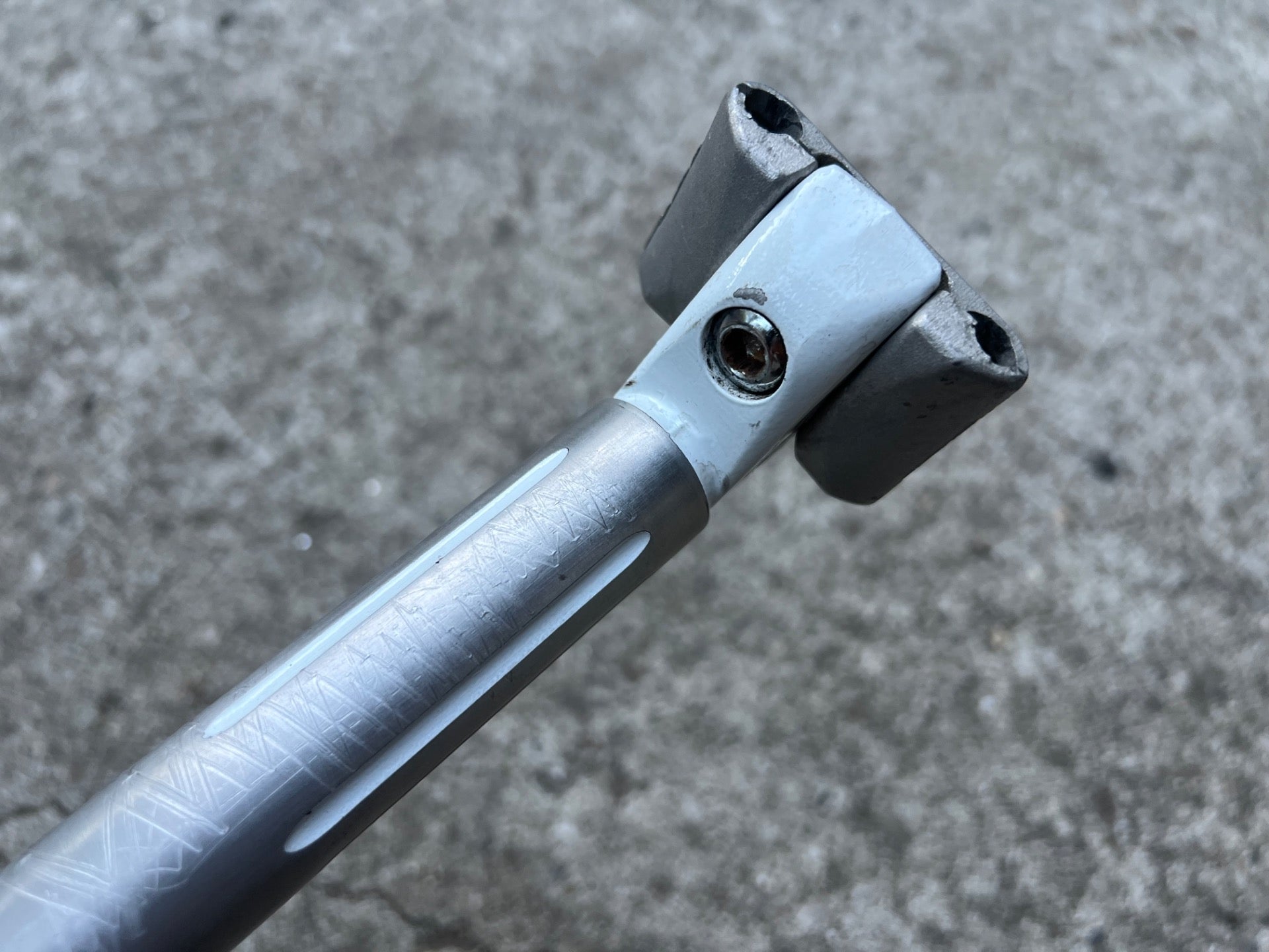 SR Laprade 26.0x220mm Seatpost Vintage Road Touring Bike White Silver Gray Retro - Image 5