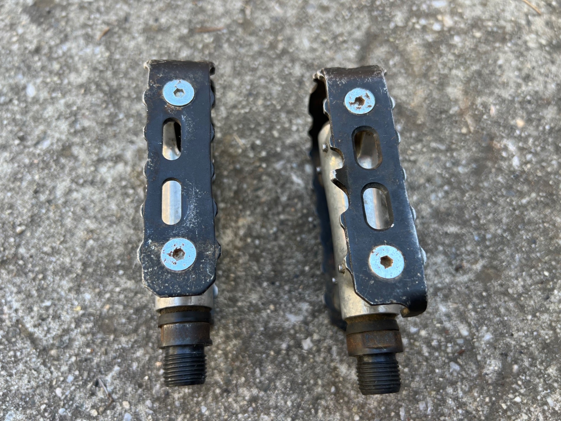 Shimano PD-M731 Platform Flat Pedals Vintage MTB Mountain Bike Retro Black Gray - Image 5