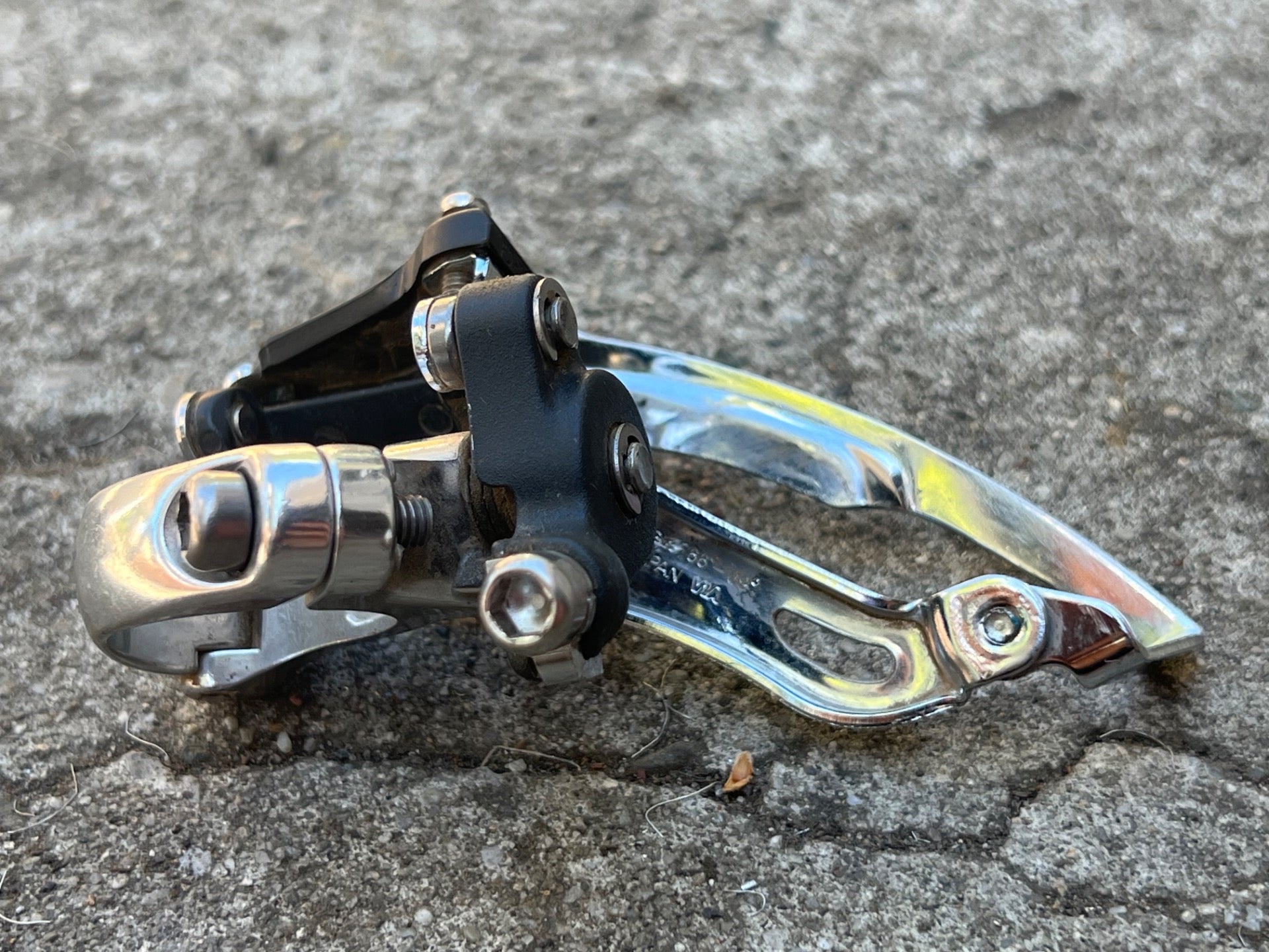 Shimano Deore XT FD-M739 Front Derailleur 28.6mm Top Pull Low Clamp MTB - Image 5