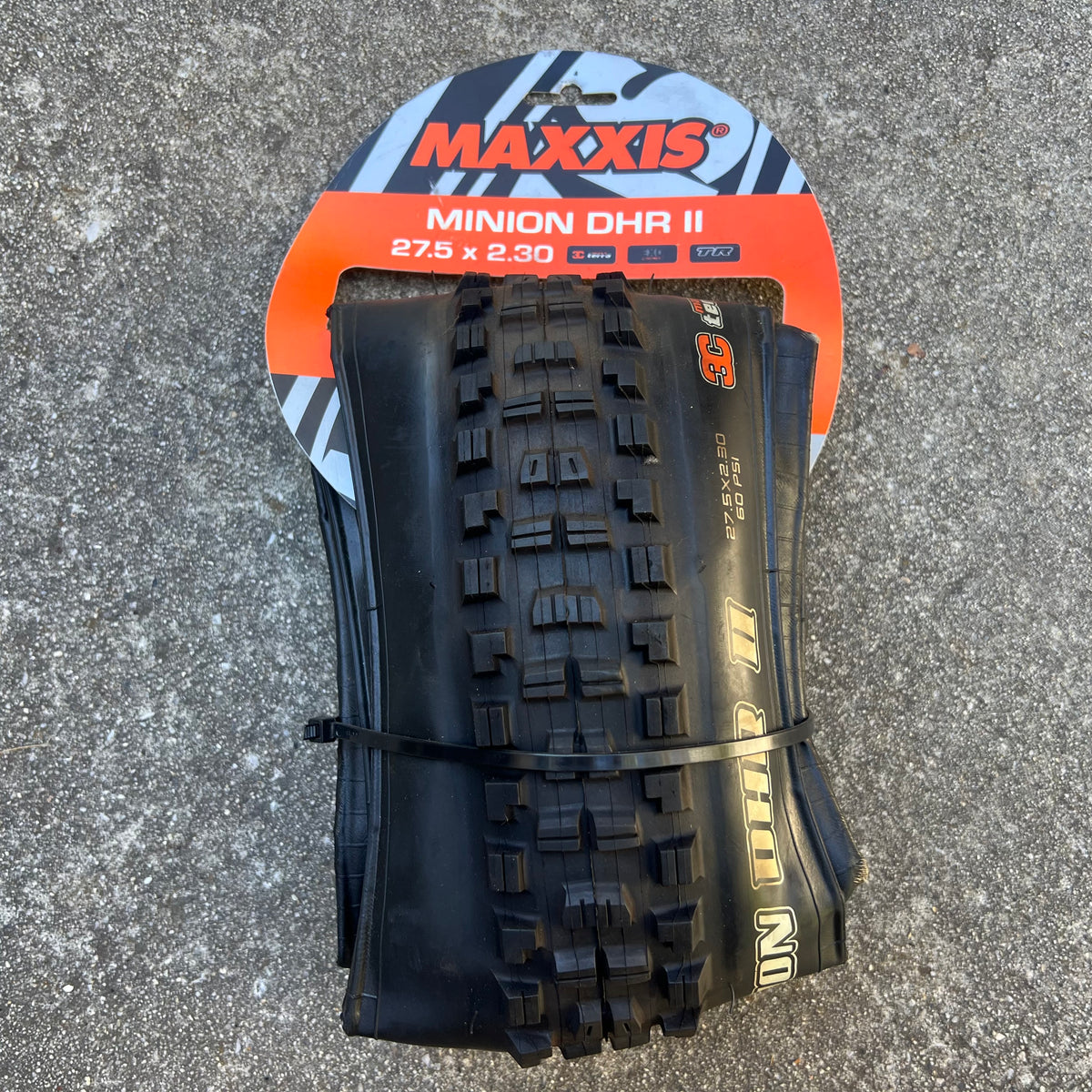 Maxxis Minion DHR II 2 27.5x2.30 650B Rear Mountain Bike Tire Black Tubeless Folding