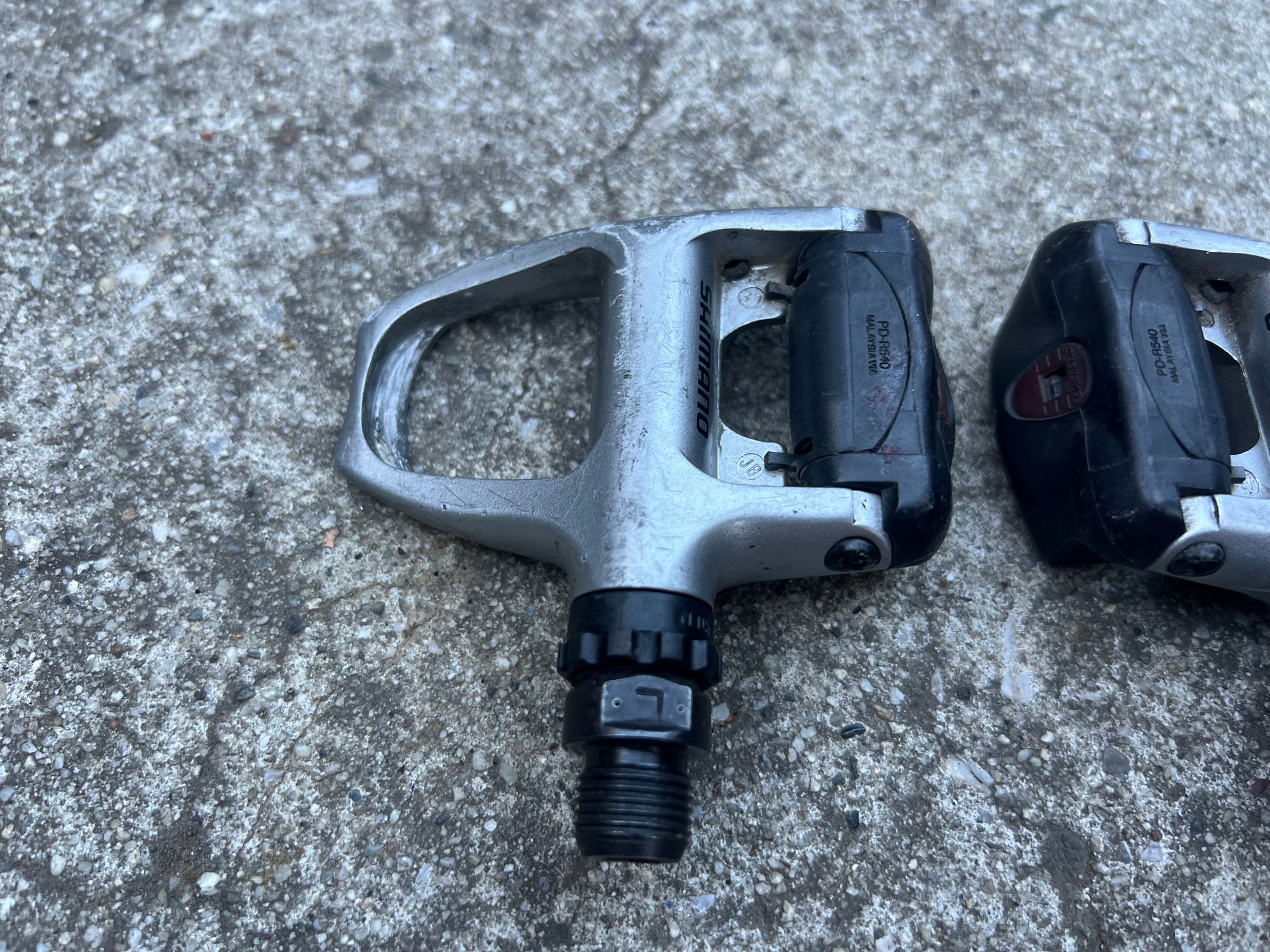 Shimano PD-R540 SPD-SL Clipless Pedals Road Touring Bike Silver Cycling