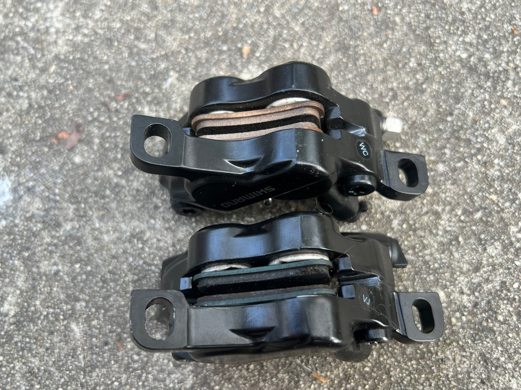 Shimano BR-MT520 Hydraulic Brake Calipers 4 Piston MTB With Pads