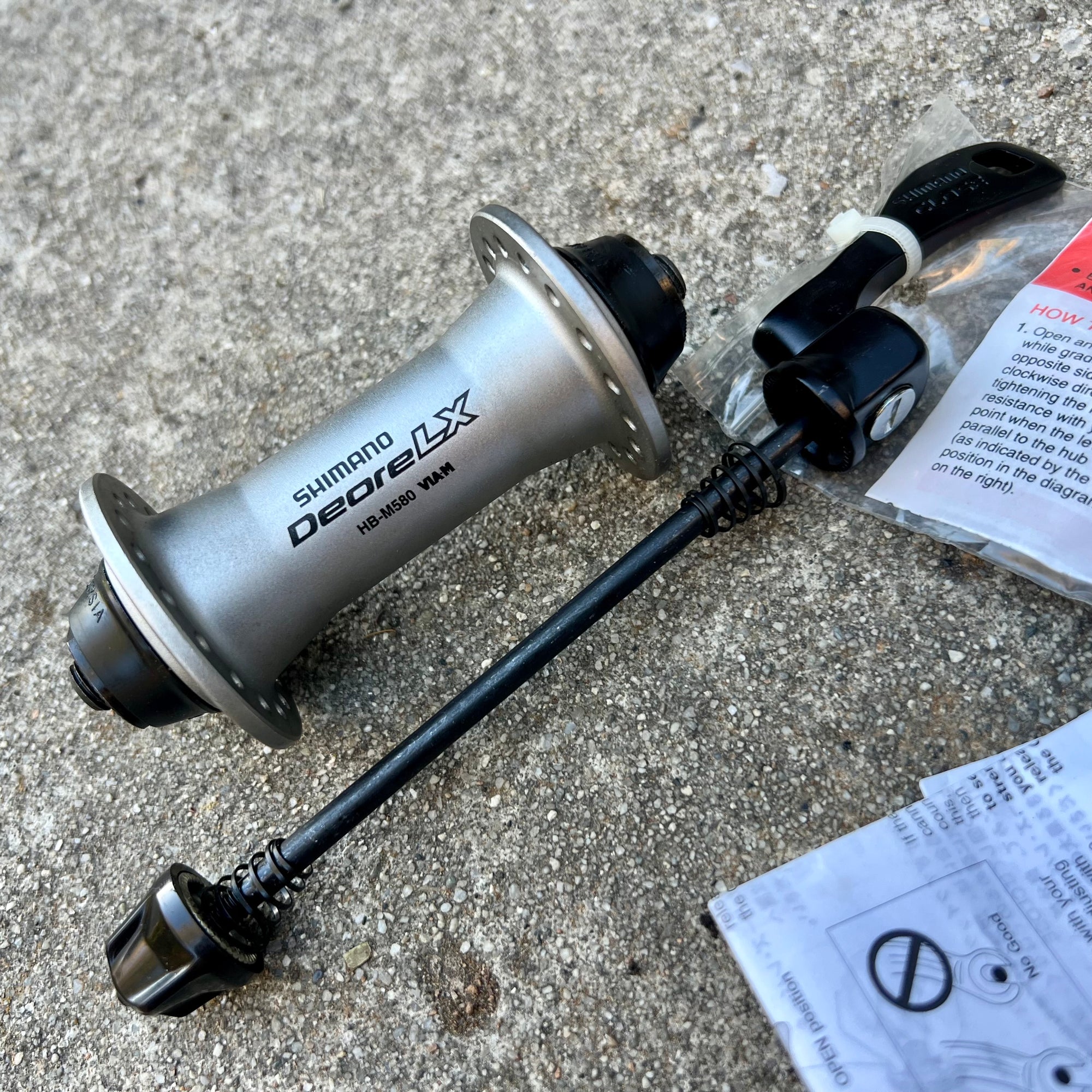 NOS Shimano Deore LX HB-M580 32H Front Hub and Quick Release Vintage MTB Gravel Touring