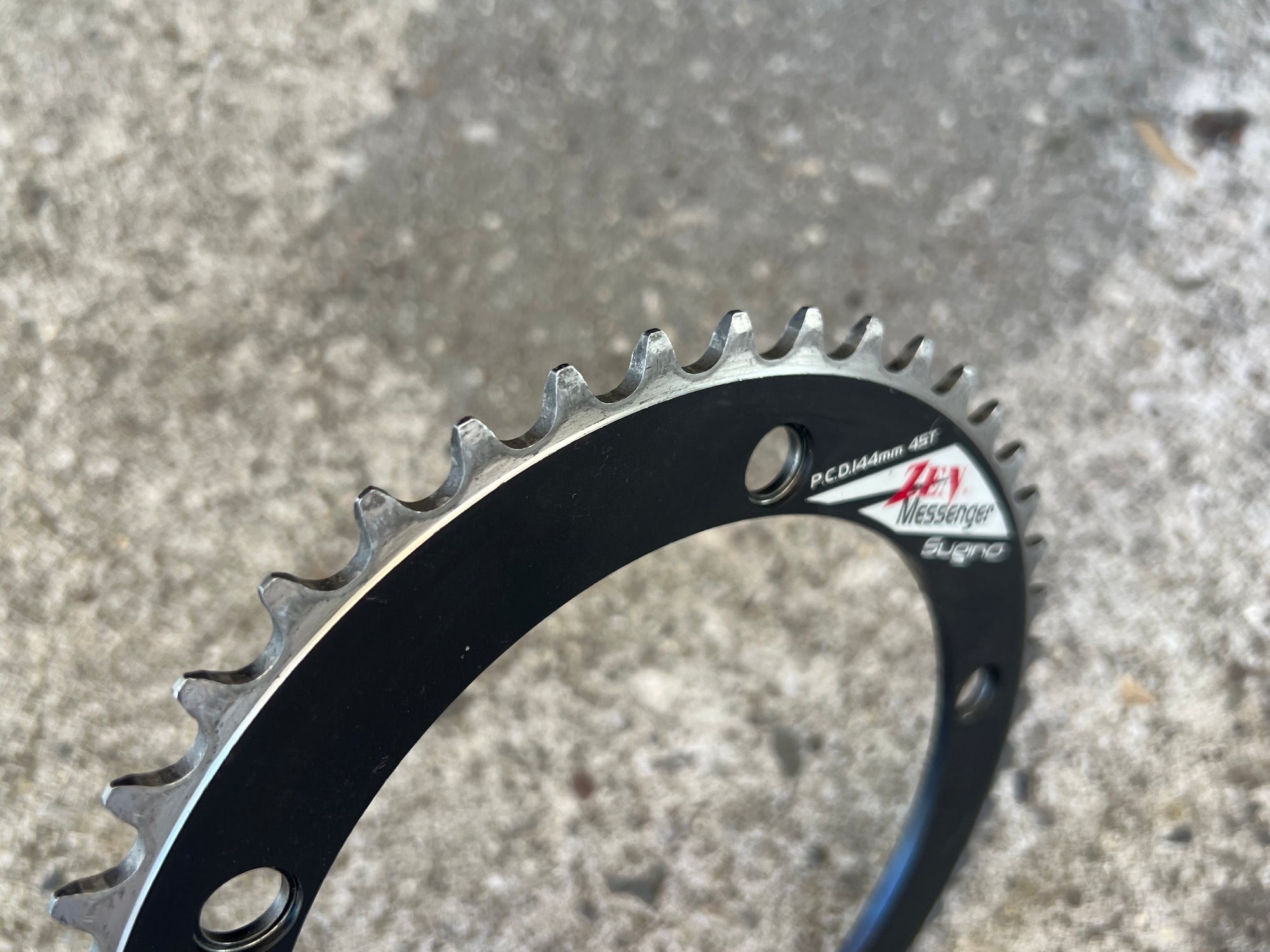 Sugino Zen Messenger 1/8” 144 BCD 45T 5 Bolt Track Chainring Black Fixie