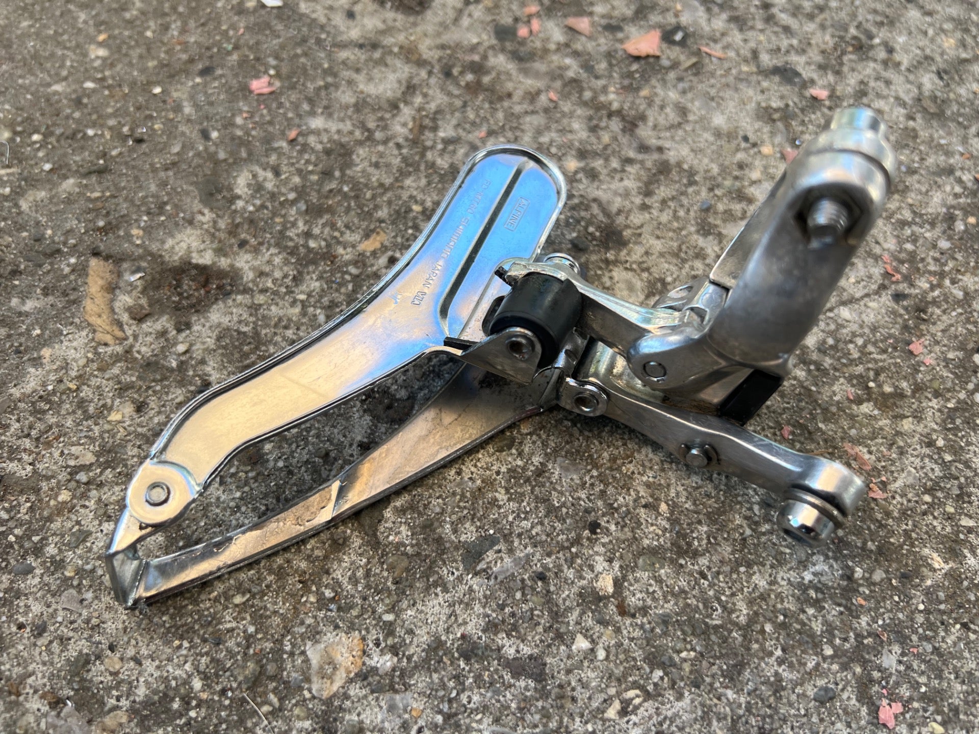 Shimano Deore FD-MT60 Front Derailleur 28.6mm Bottom Pull Triple Vintage - Image 6