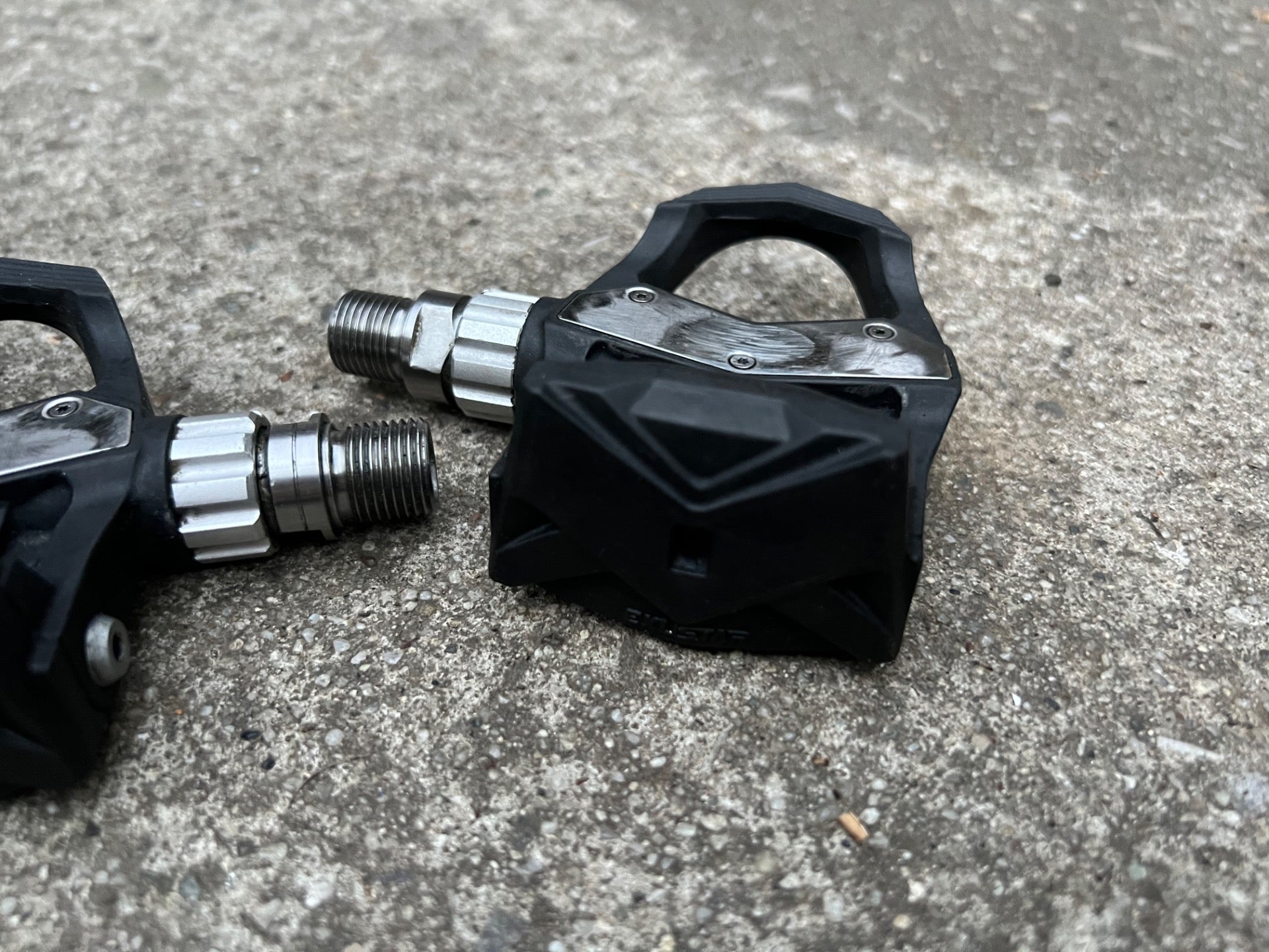 Garmin Vector PR 3 Clipless Pedals Power Meter Plus Spare Parts Black Road  - Image 11