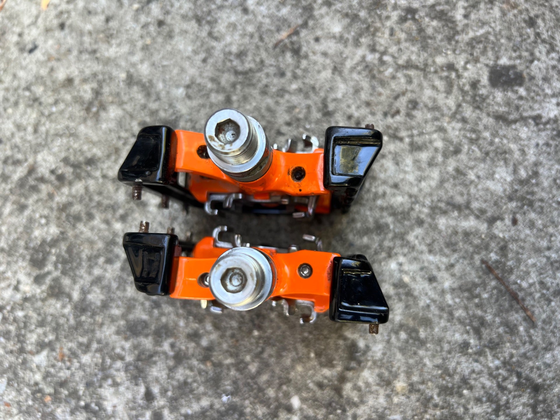 Onza H.O.X. Clipless MTB Platform Dual Sided Pedals Vintage Retro Orange Black - Image 6
