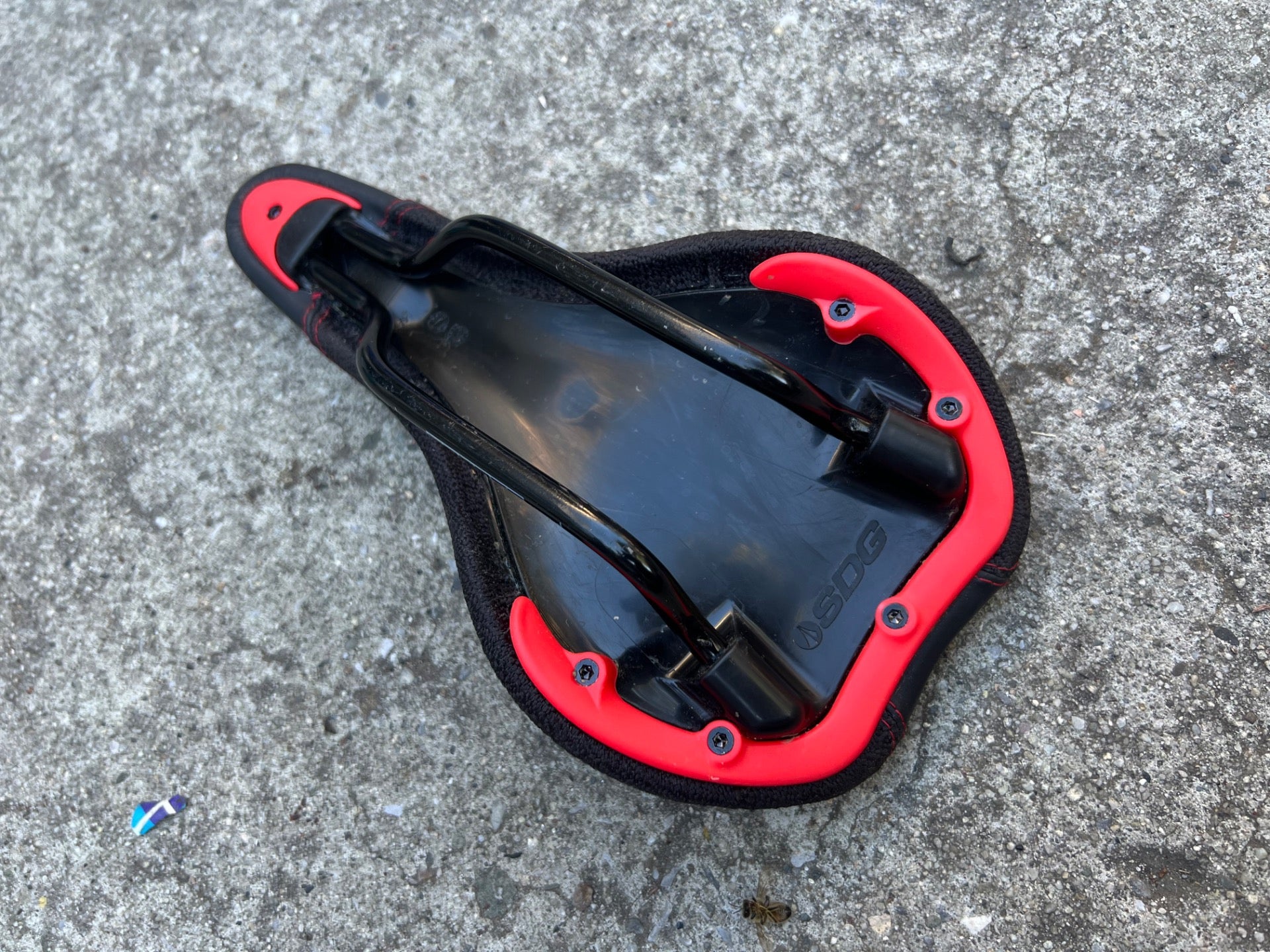 SDG Fly JR Black Red 125mm Kids Saddle MTB Mountain Bike Racing Kid’s - Image 6