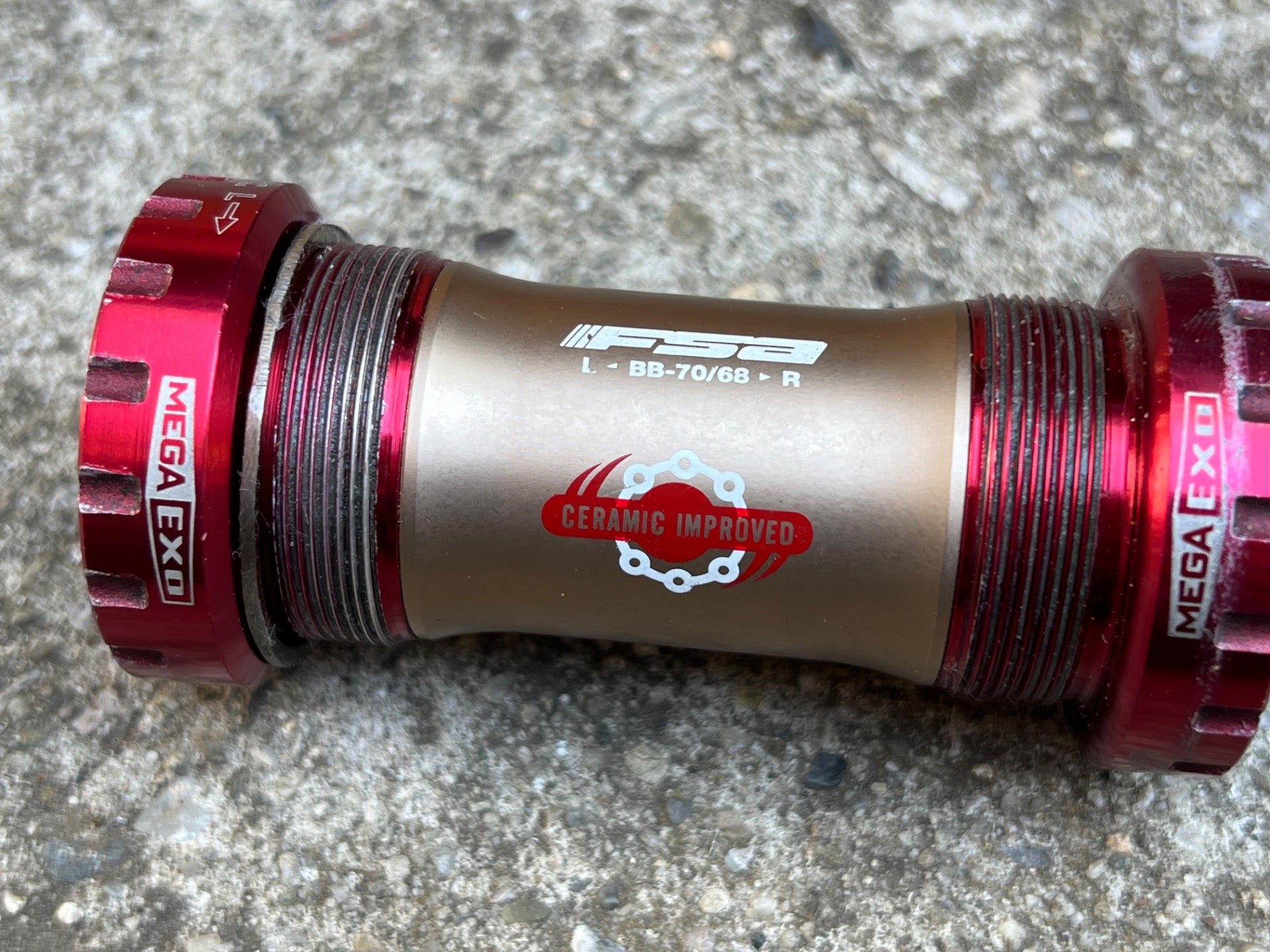 FSA MEGA EXO 68/70mm English Thread Ceramic Bottom Bracket Red Road Bike Racing - Image 6